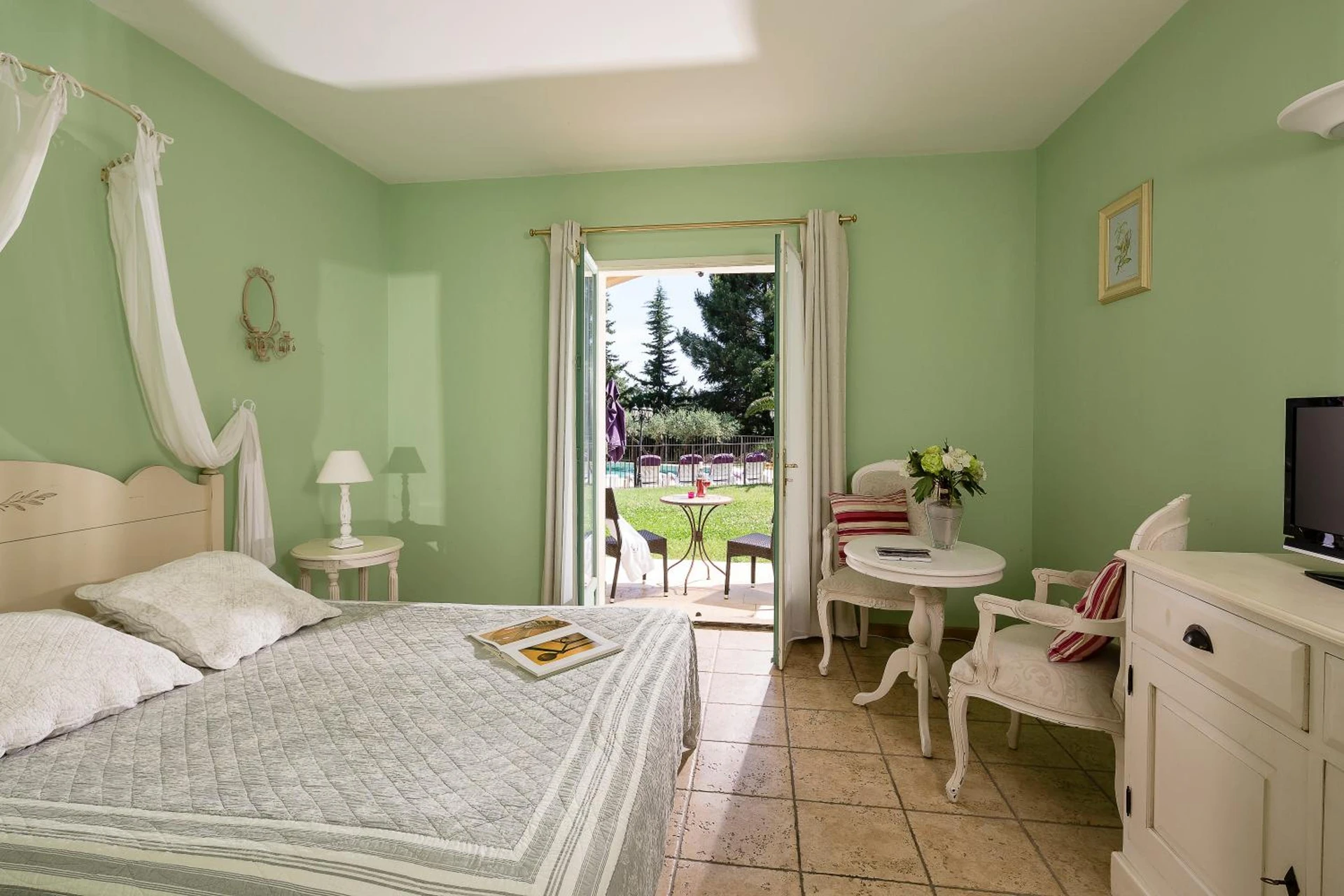 Chambre disponible pour un séminaire d'entreprise à Hotel Restaurant Le Clos De Pradines - Saint-Quentin-la-Poterie