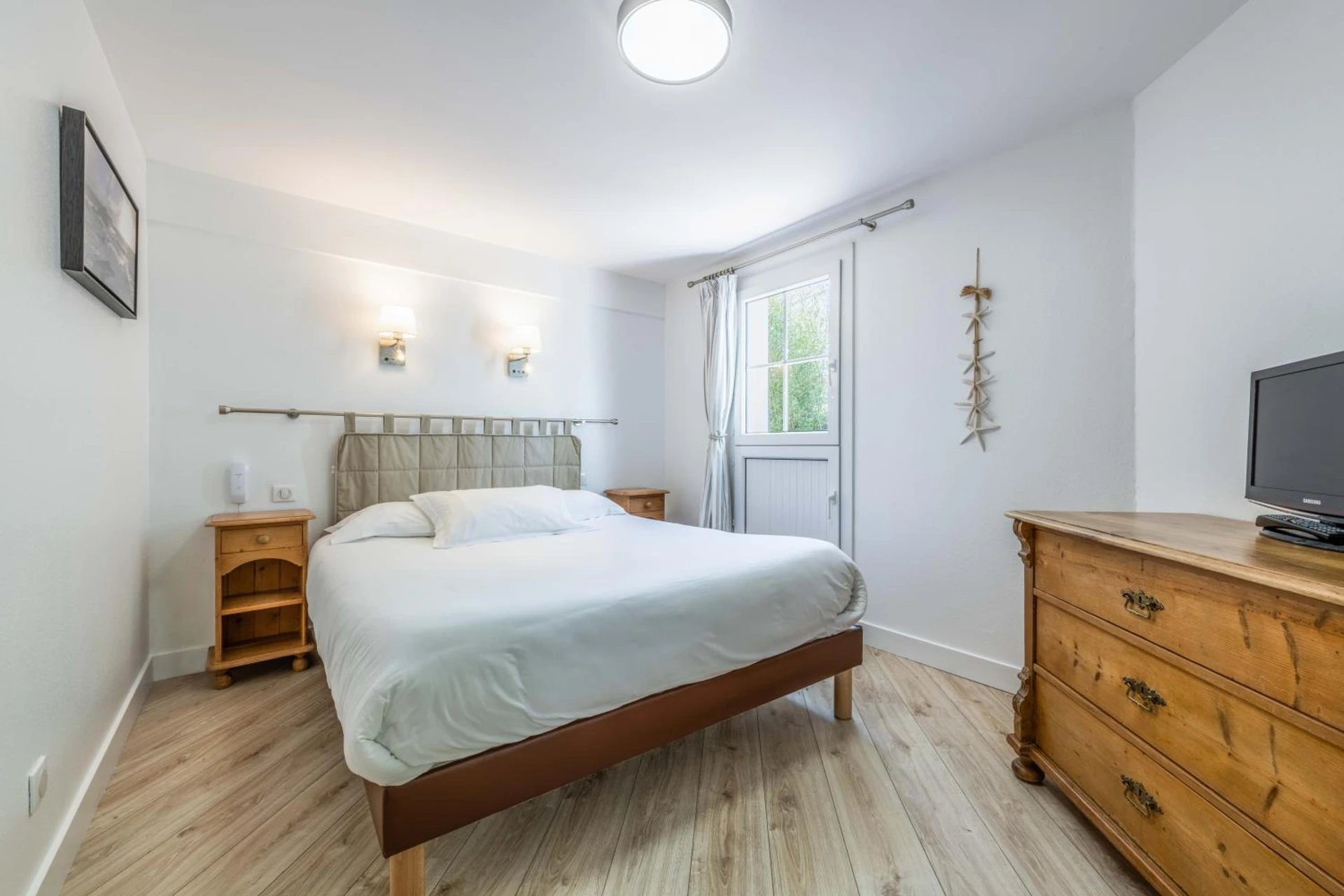 Chambre disponible pour un séminaire d'entreprise à Hotel Le Clos Fleuri - Le Palais
