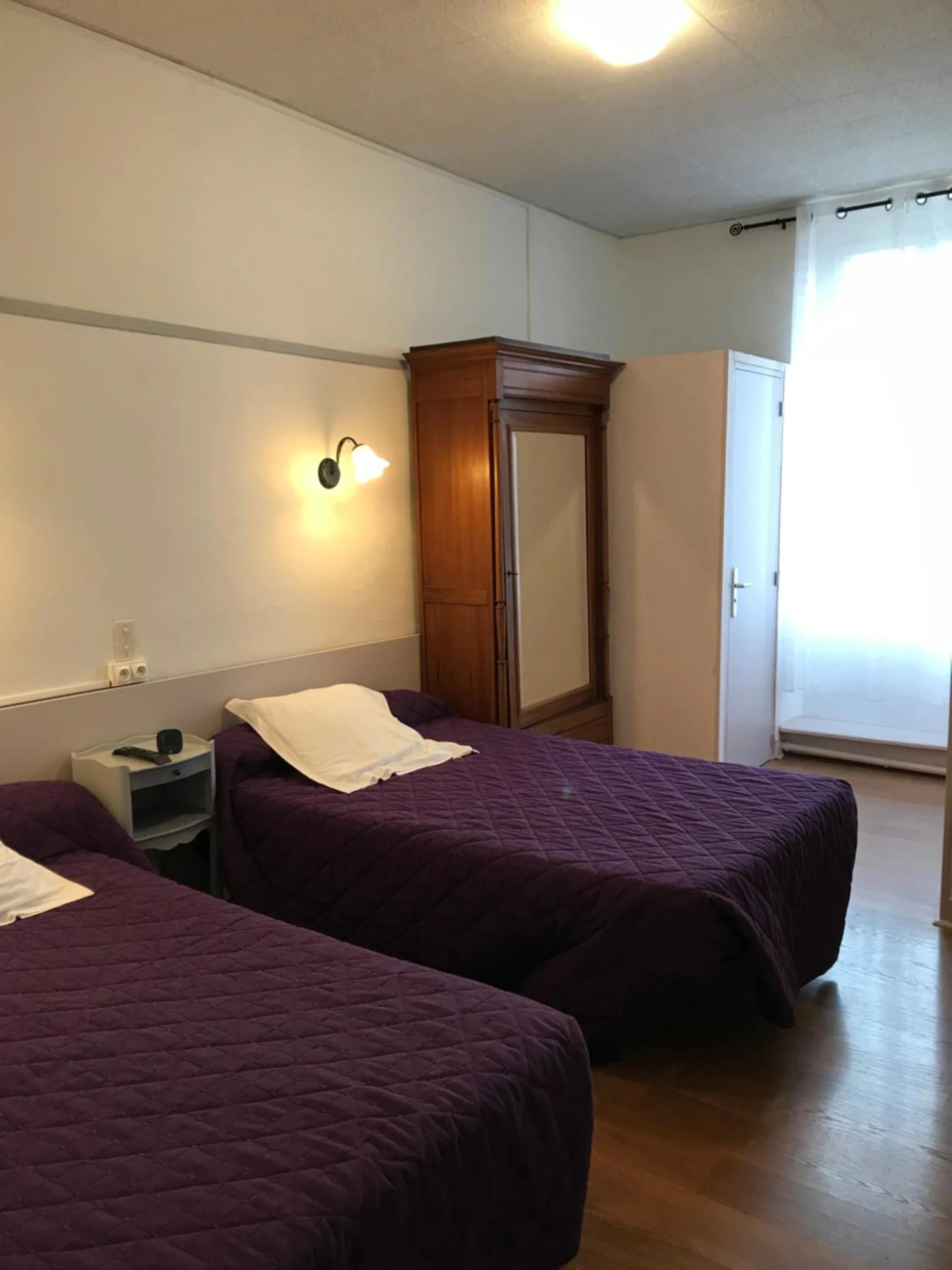Chambre disponible pour un séminaire d'entreprise à Hôtel du Clos Fleuri - Lourdes