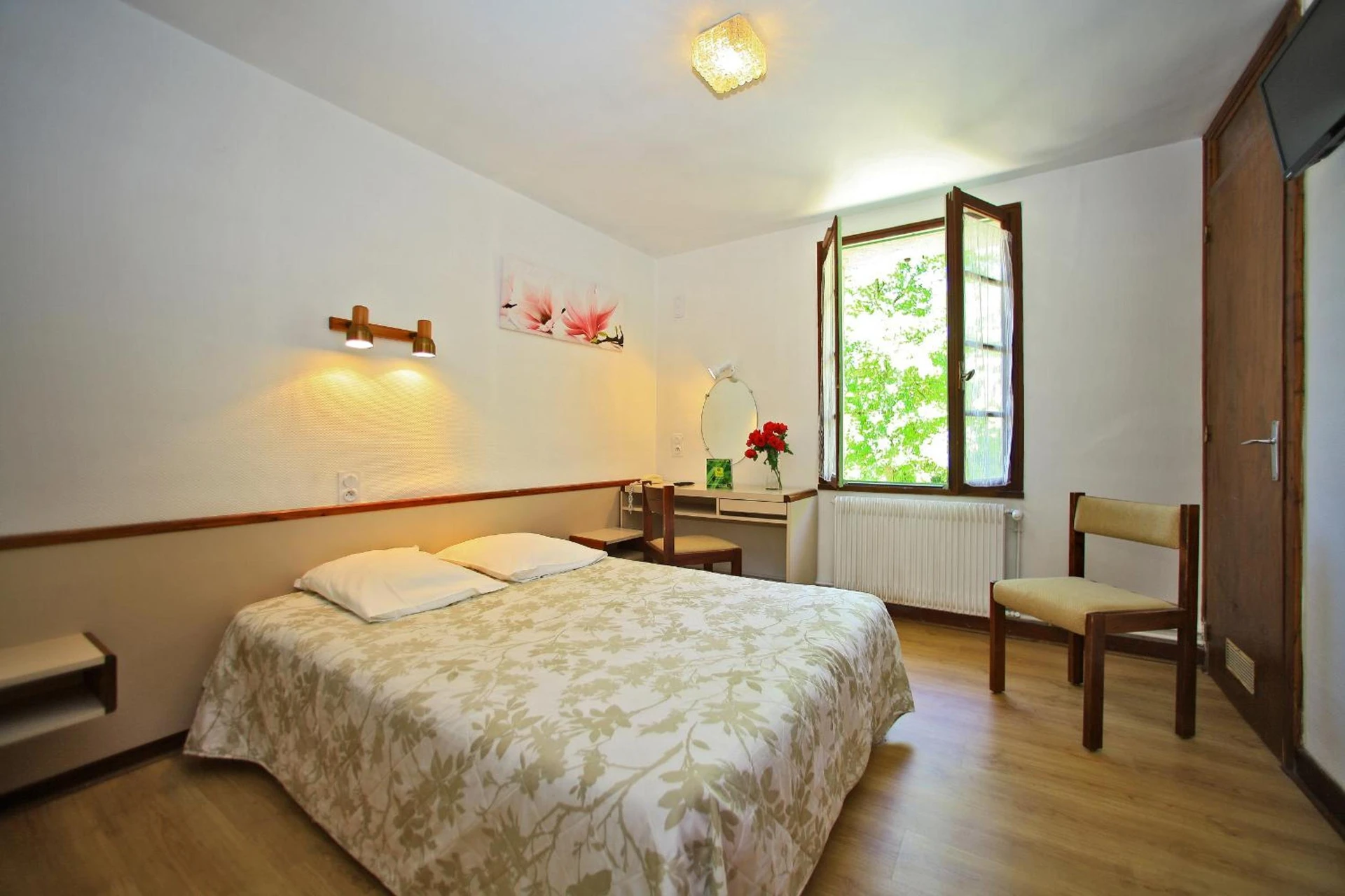 Chambre disponible pour un séminaire d'entreprise à Le Clos Grand - Pradines