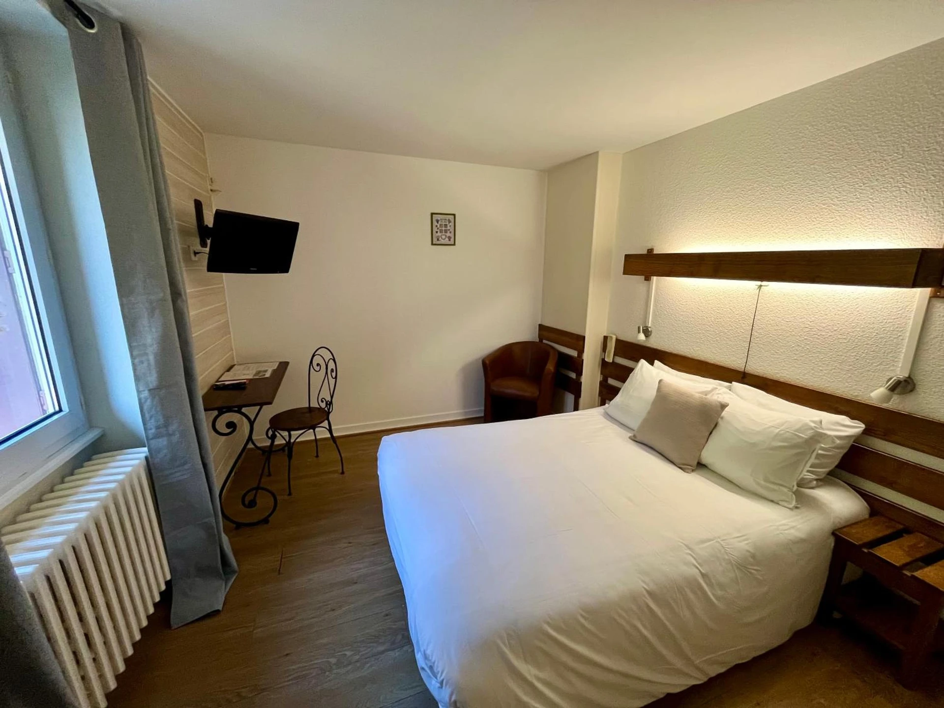 Chambre disponible pour un séminaire d'entreprise à Hotel Restaurant Le Clos - Besse-et-Saint-Anastaise