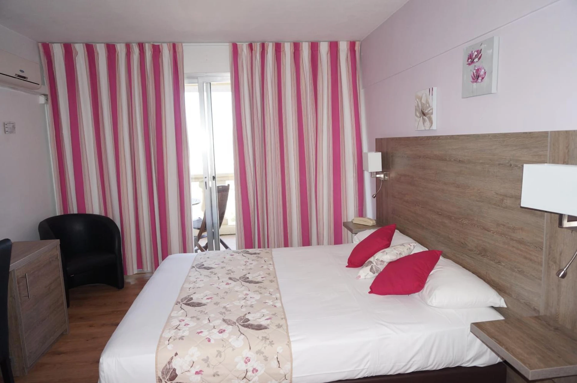 Organiser un séminaire d'entreprise : Logis Hotel Le Col De L'ange à draguignan