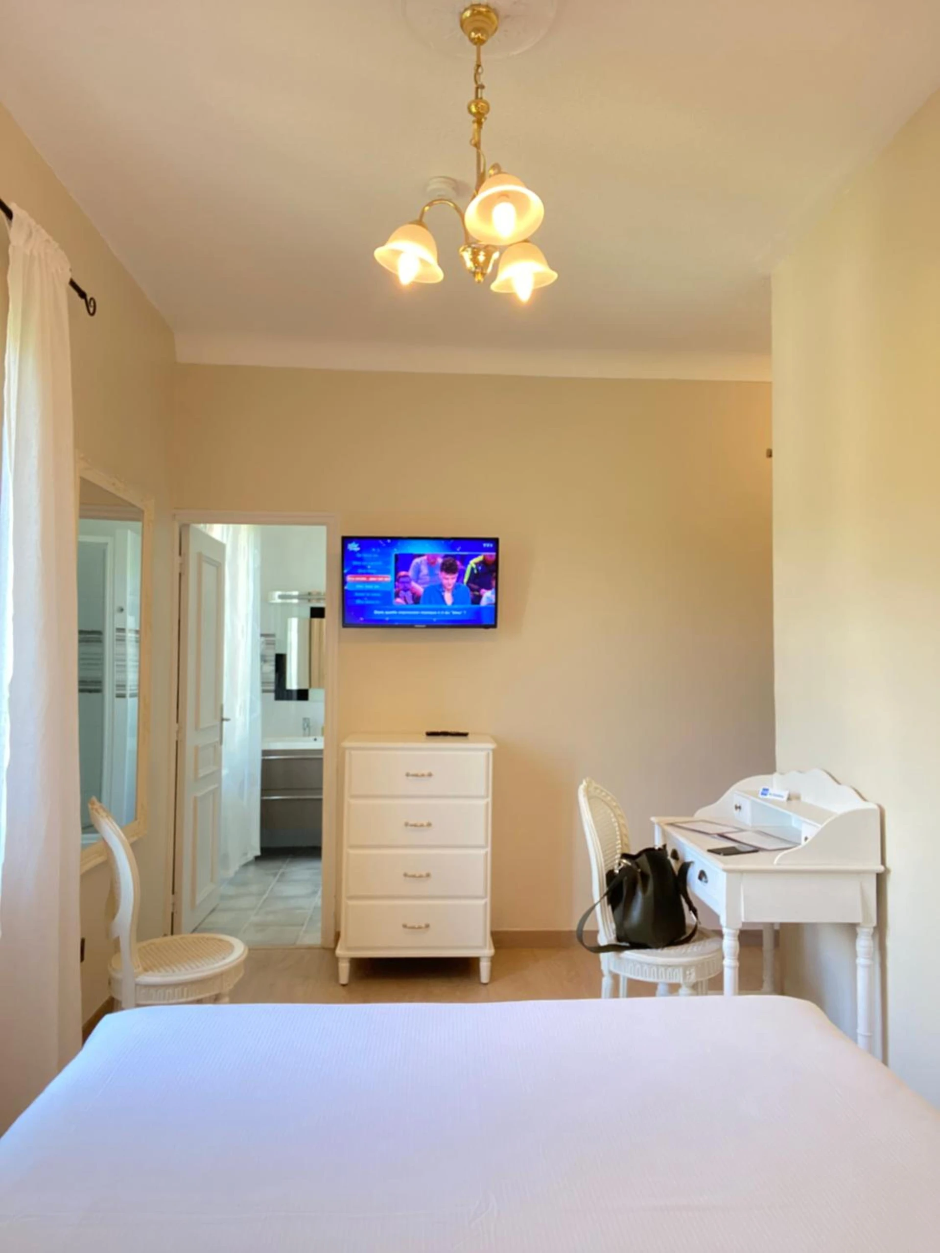 Chambre disponible pour un séminaire d'entreprise à Hôtel Le Colombier - Moustiers-Sainte-Marie