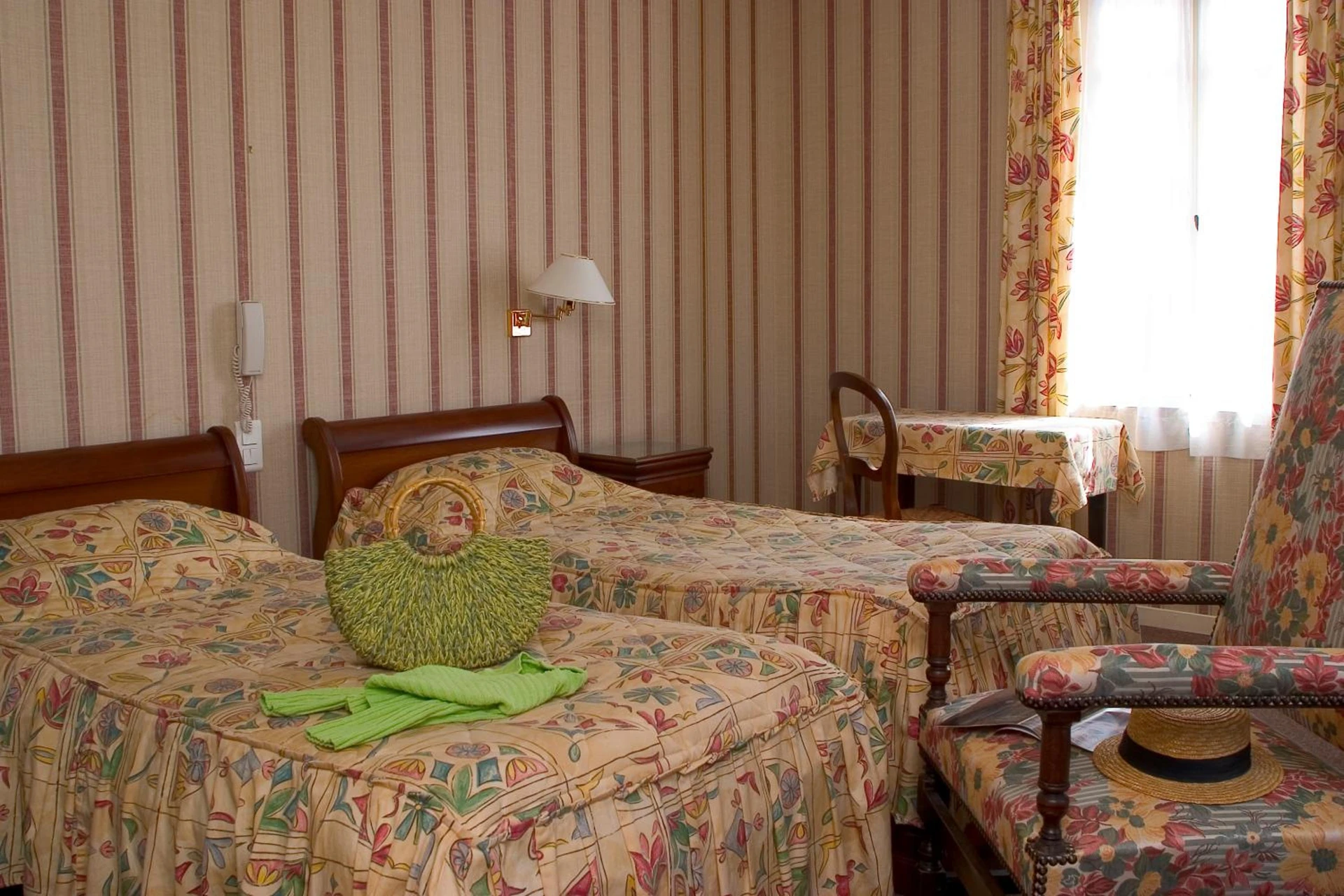 Chambre disponible pour un séminaire d'entreprise à Hôtel Le Commerce - Mirepoix