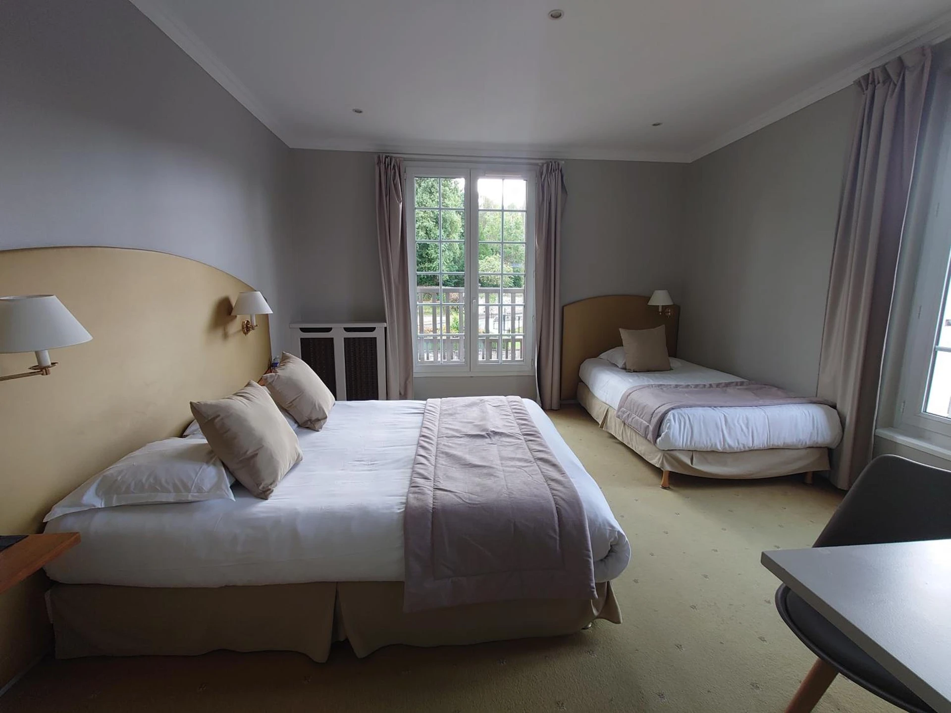 Chambre disponible pour un séminaire d'entreprise à Hotel Le Continental - Forges-les-Eaux