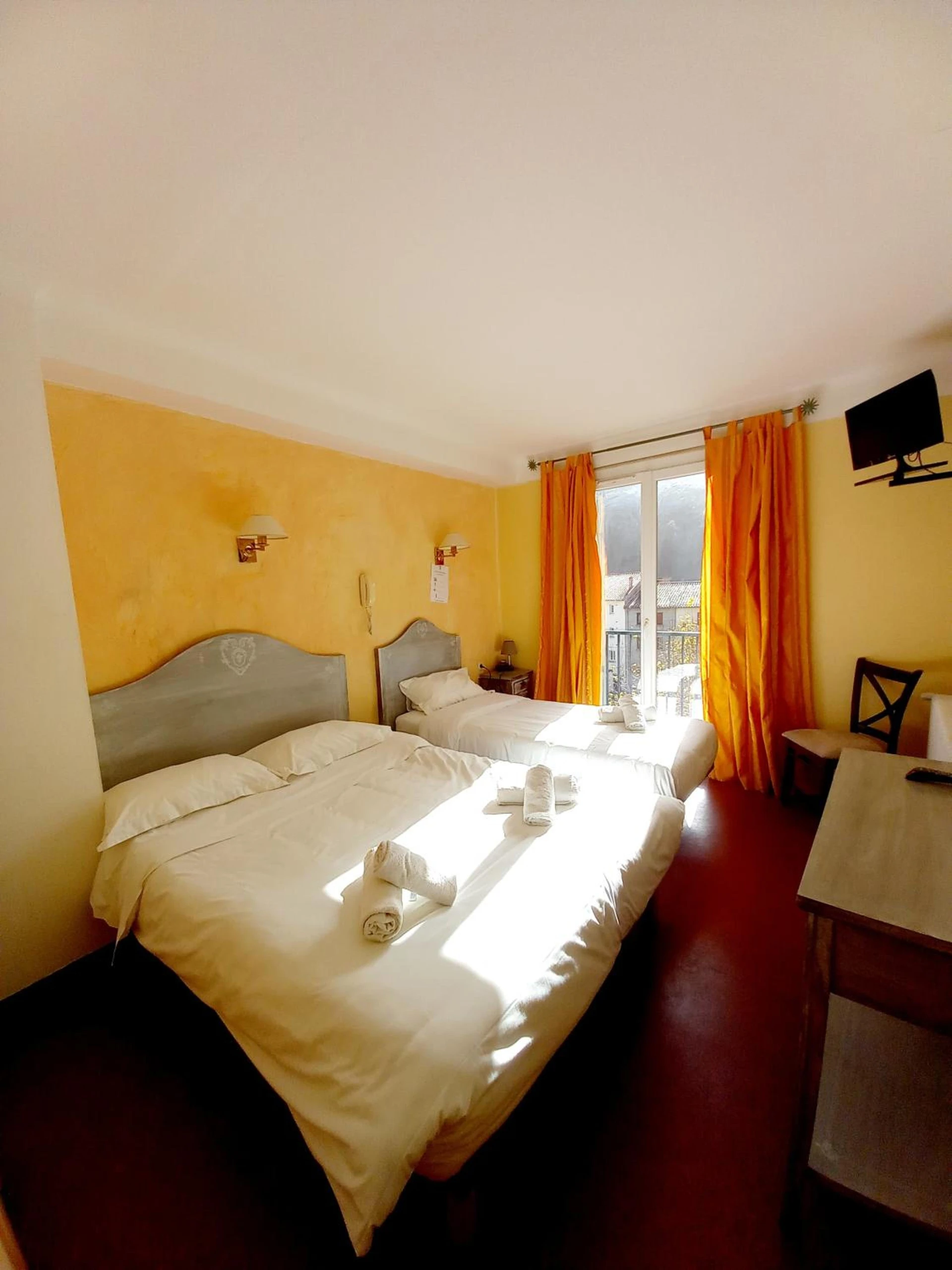 Organiser un séminaire d'entreprise : Hotel Restaurant Le Costabonne à prats-de-mollo-la-preste