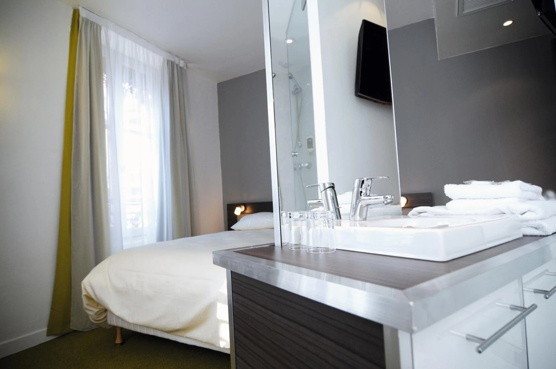 Chambre disponible pour un séminaire d'entreprise à Hôtel Le Cousture - Toulouse