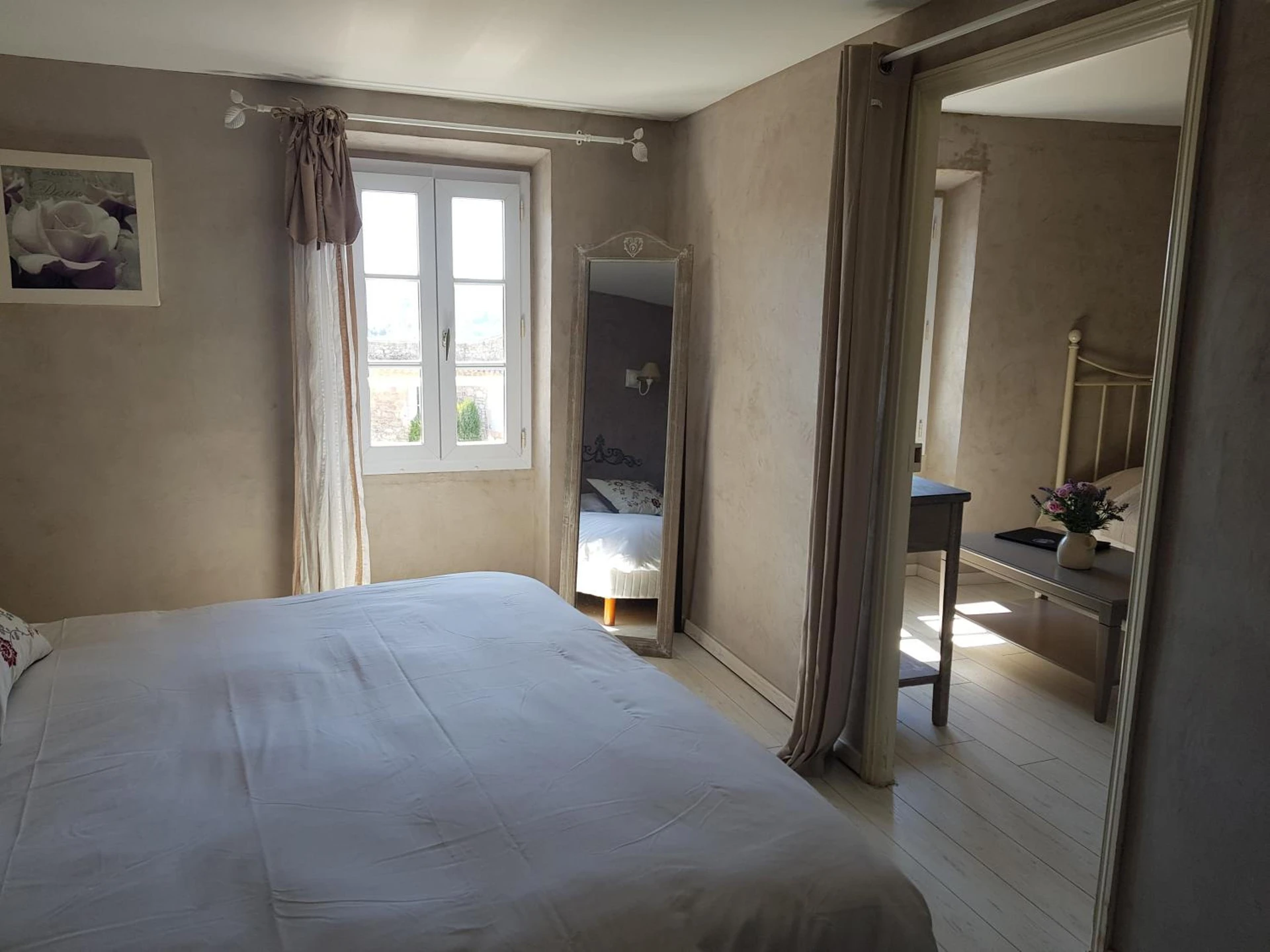 Magnifique chambre pour un séminaire d'entreprise à Le Crillon - Murs
