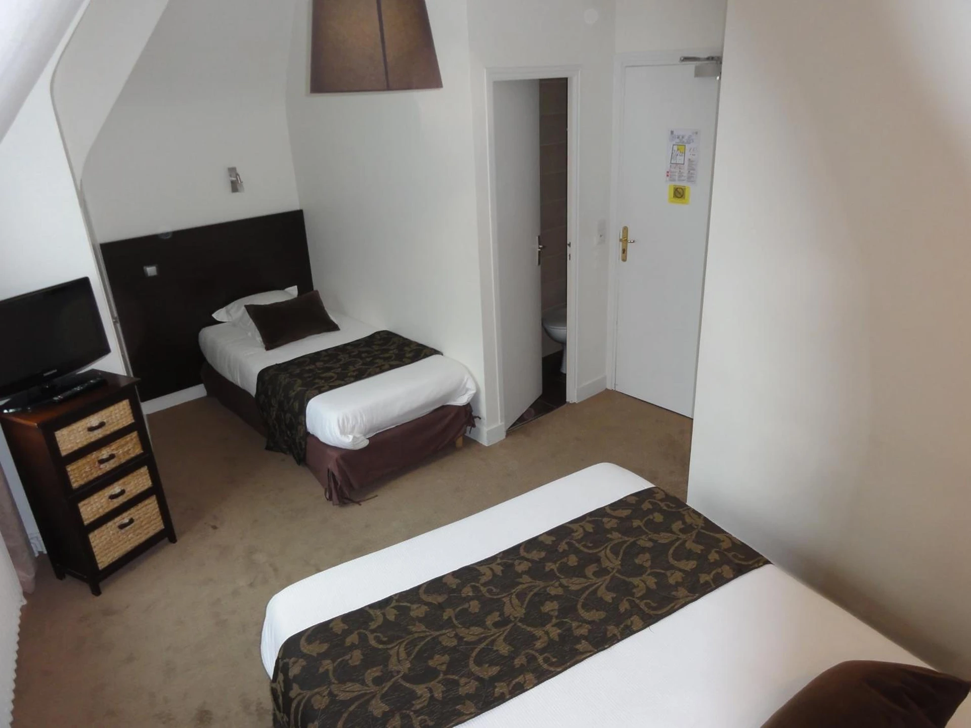 Chambre disponible pour un séminaire d'entreprise à Le Croiseur Ginette - Reouverture après travaux Avril 2025 - Saint-Malo