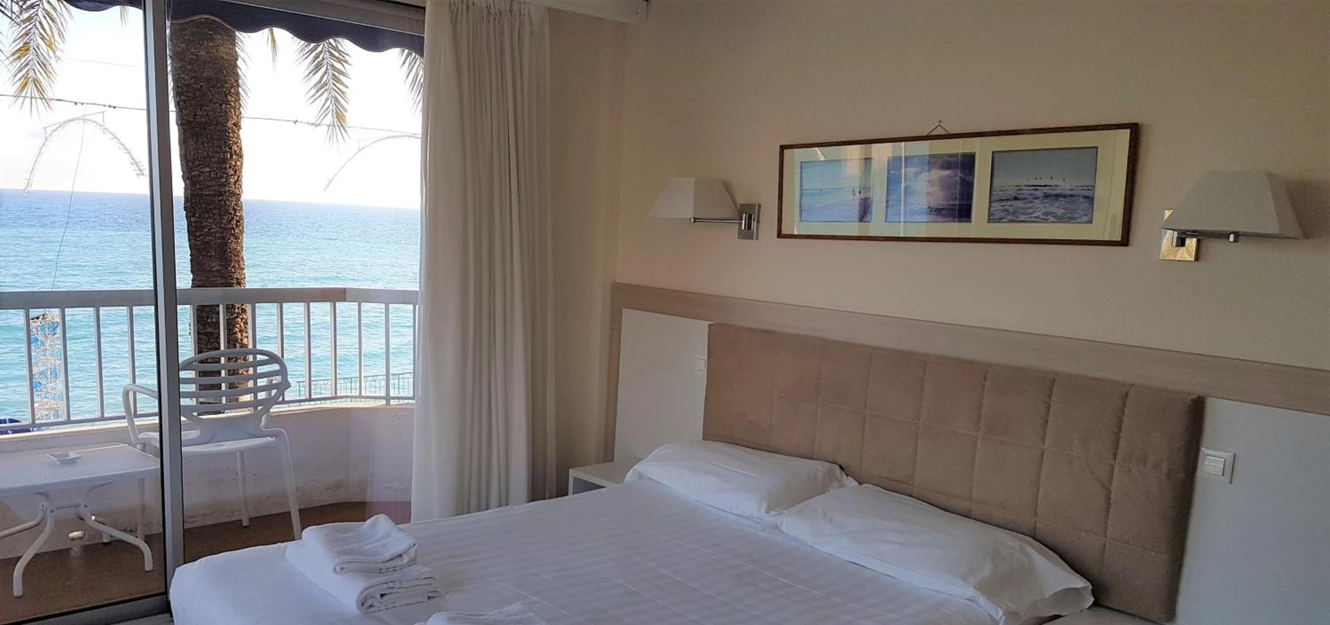 Chambre disponible pour un séminaire d'entreprise à Hôtel Le Dauphin - Menton