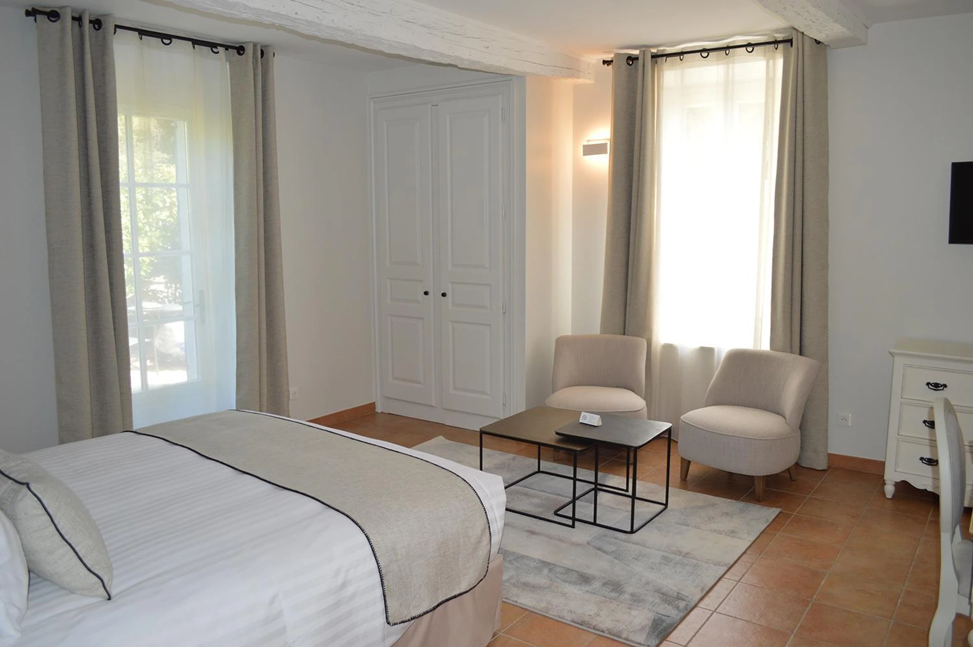 Chambre disponible pour un séminaire d'entreprise à Le Domaine d'Euphony - Monteux