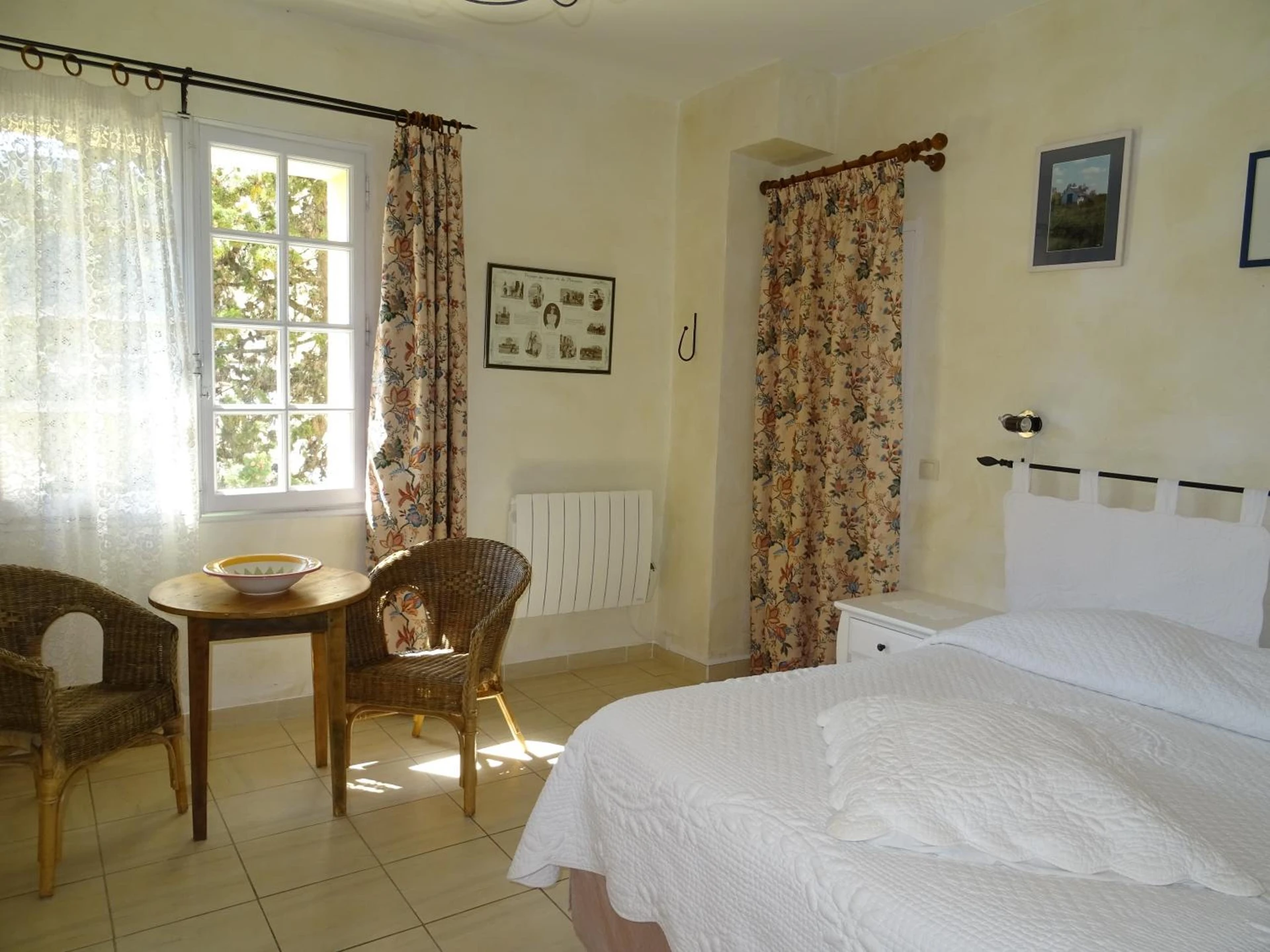 Chambre disponible pour un séminaire d'entreprise à Domaine De La Grange Neuve - La Roque-sur-Pernes