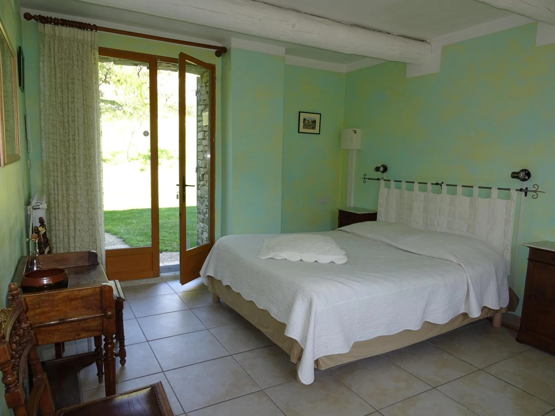 Chambre disponible pour un séminaire d'entreprise à Domaine De La Grange Neuve - La Roque-sur-Pernes