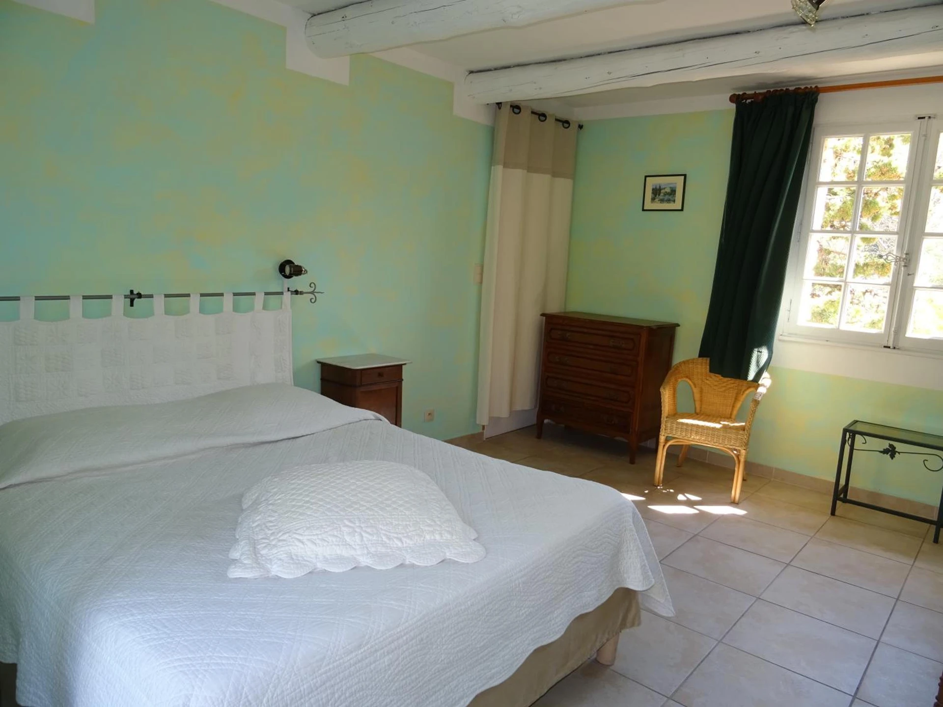 Chambre disponible pour un séminaire d'entreprise à Domaine De La Grange Neuve - La Roque-sur-Pernes