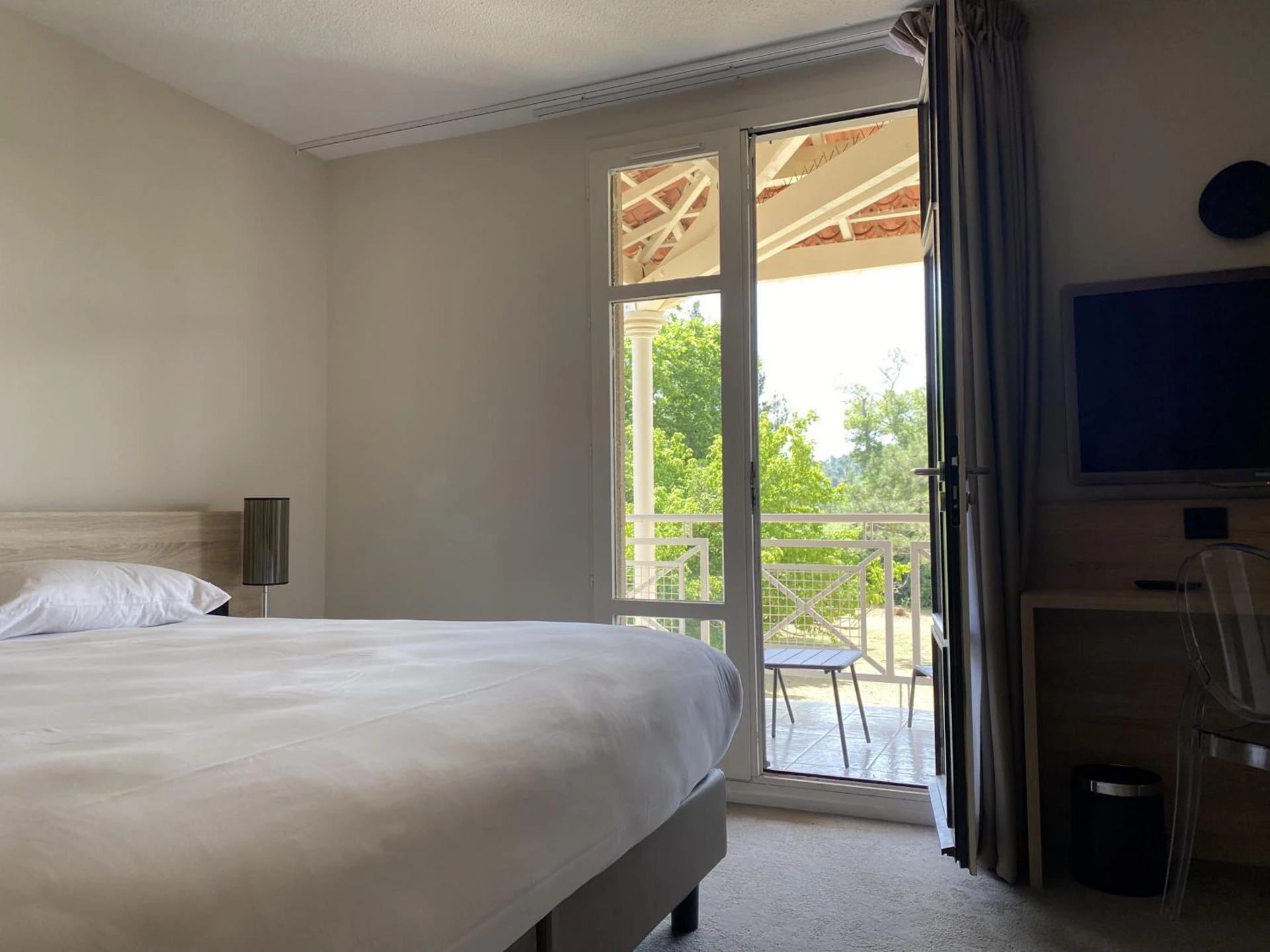 Chambre disponible pour un séminaire d'entreprise à Domaine de la Reynaude - Aurons