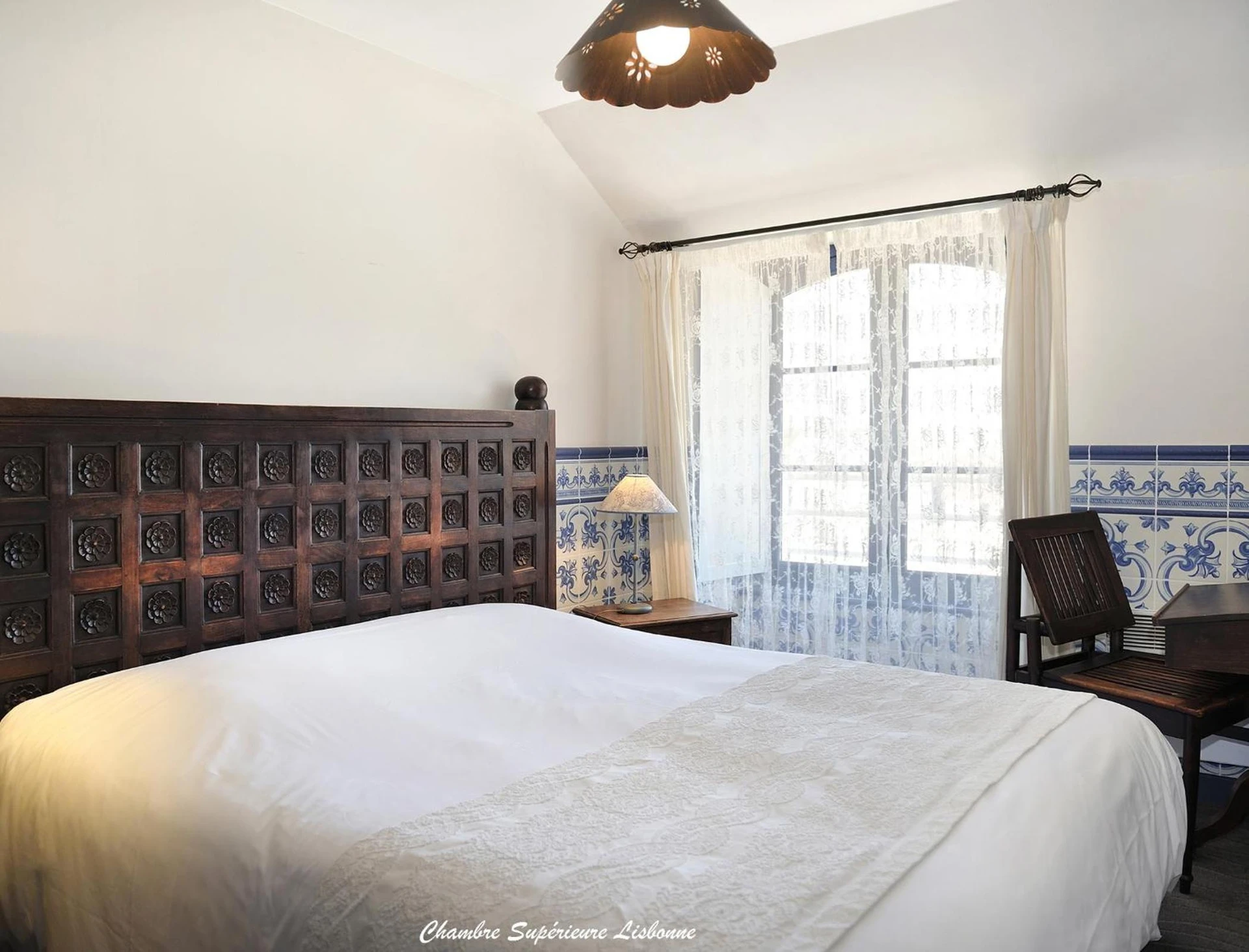 Magnifique chambre pour un séminaire d'entreprise à Hôtel & Spa du Domaine des Thômeaux, The Originals Relais - Mosnes
