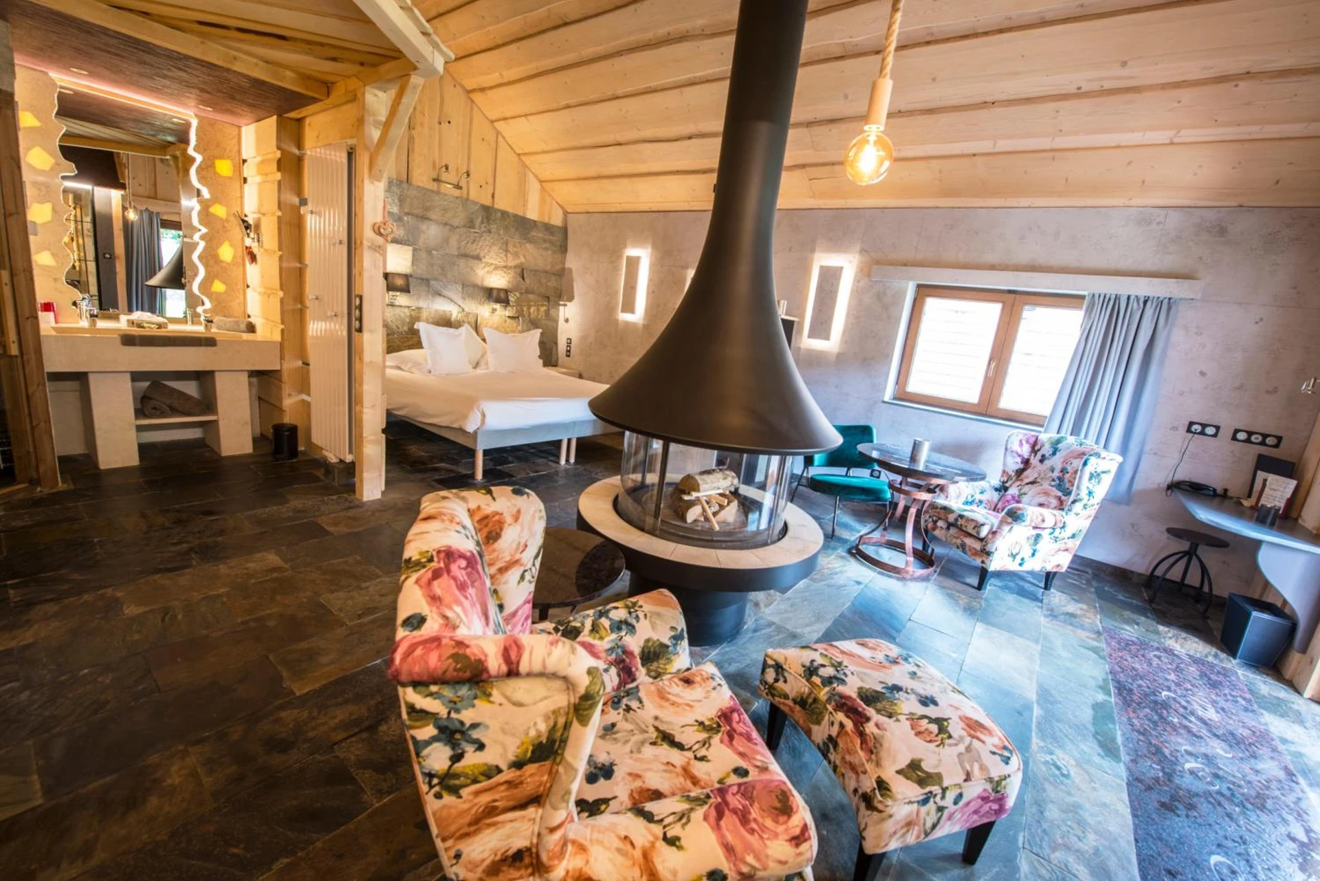 Chambre disponible pour un séminaire d'entreprise à Domaine du Haut Jardin Hôtel & Chalets Spa Privé - Rehaupal