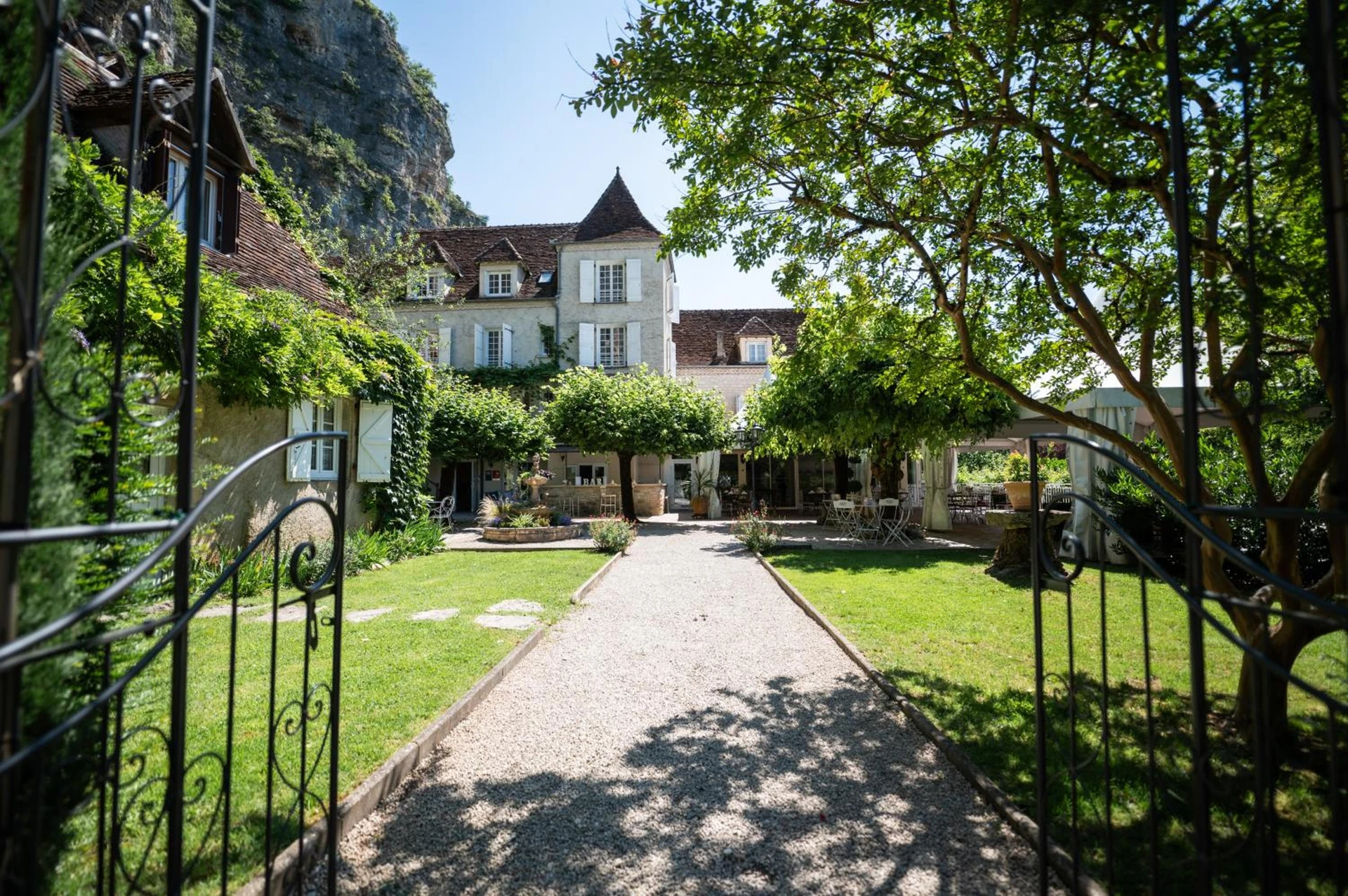 Organiser un séminaire d'entreprise : Logis Hôtels - Hôtel Restaurant Domaine Les Falaises à martel