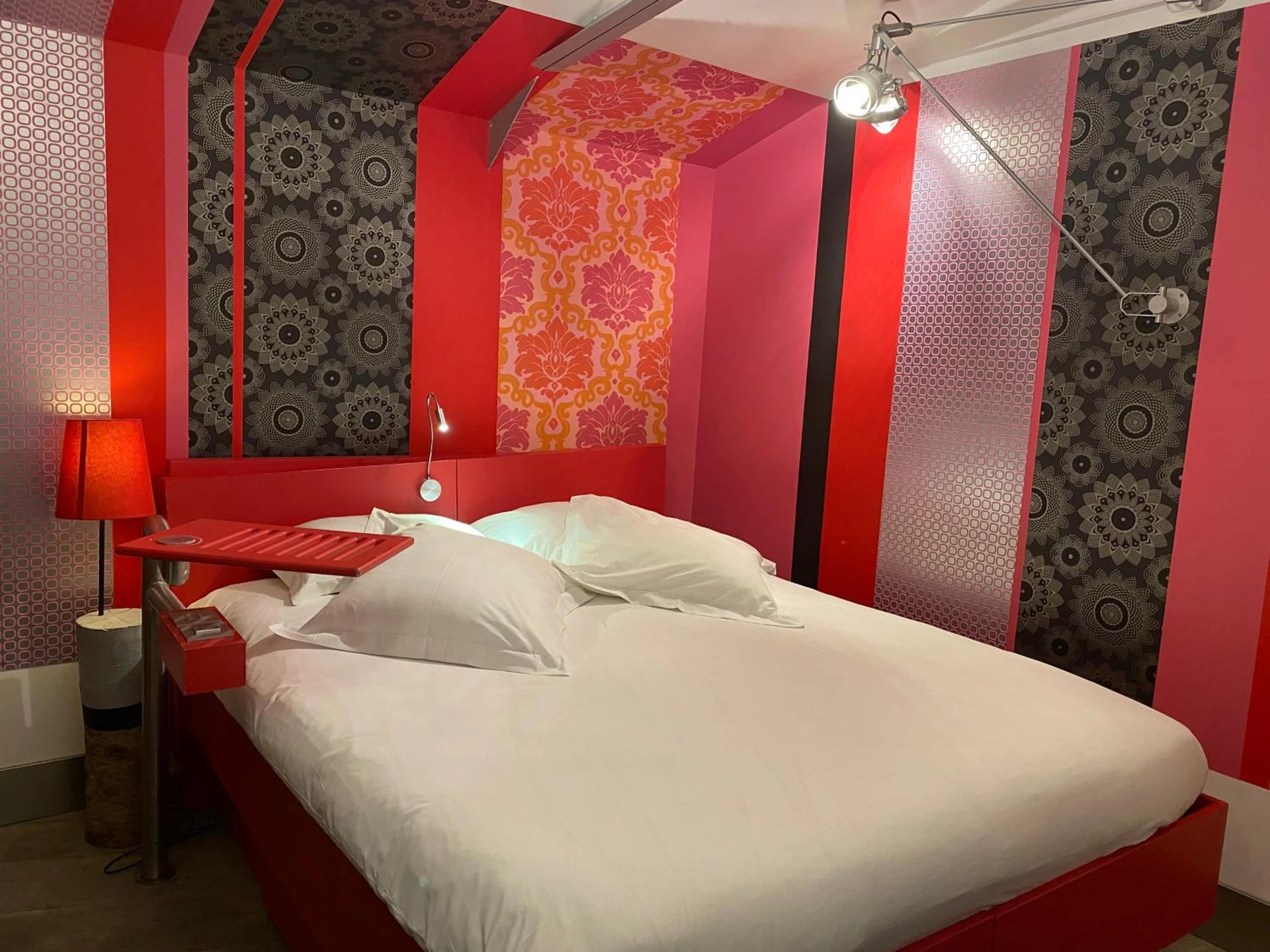 Chambre disponible pour un séminaire d'entreprise à Hôtel Le Dormeur du Val - Charleville-Mézières