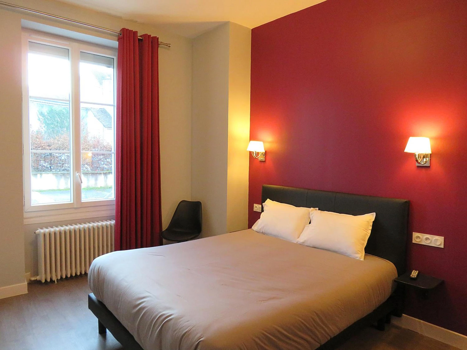 Chambre disponible pour un séminaire d'entreprise à Hôtel Le Dormeux - Mehun-sur-Yèvre