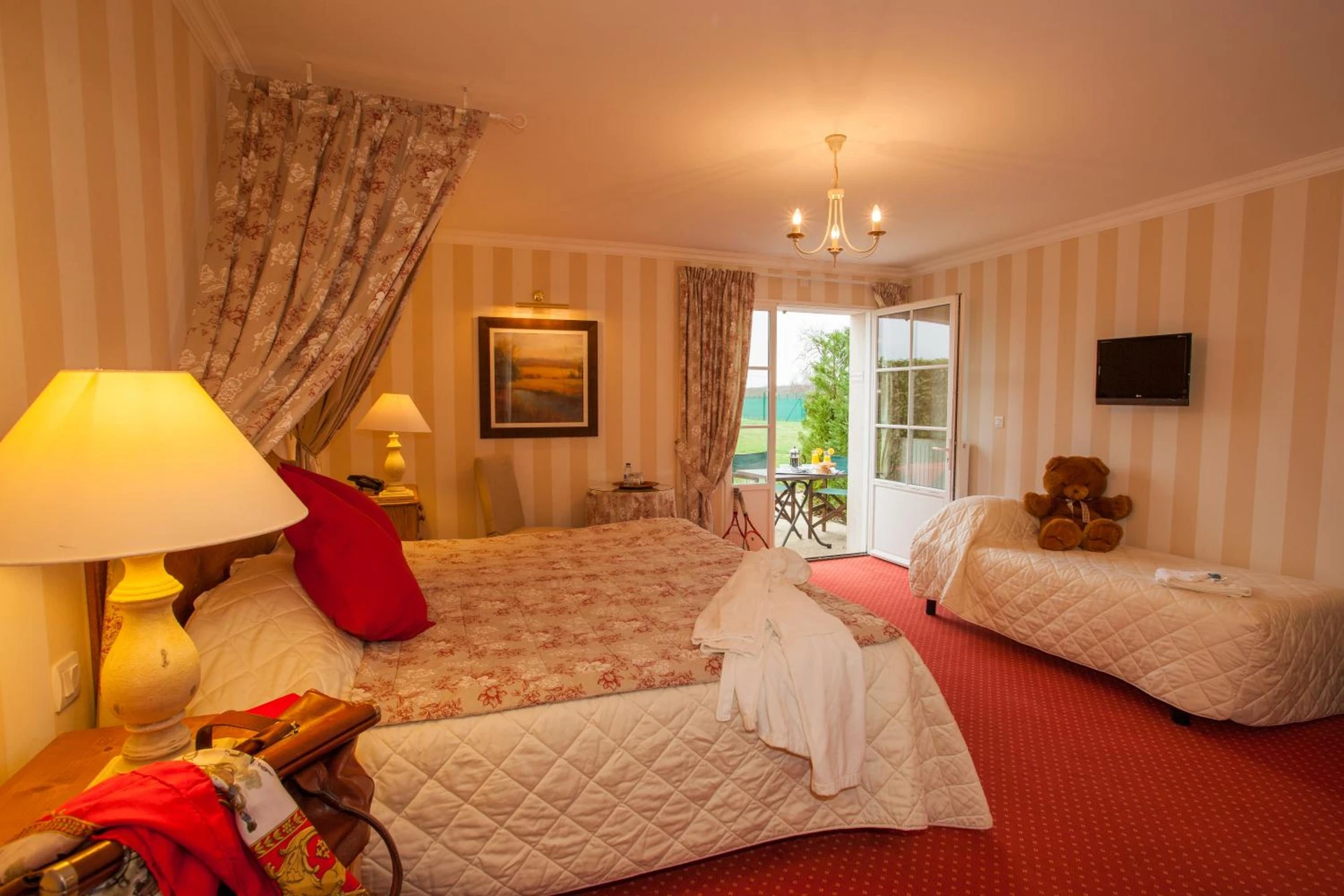 Magnifique chambre pour un séminaire d'entreprise à Logis Le Fleuray - Cangey