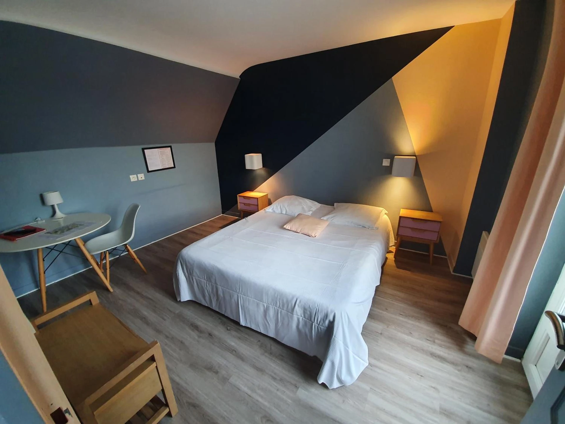 Chambre disponible pour un séminaire d'entreprise à Hôtel-Restaurant Le Flobart - Le Portel