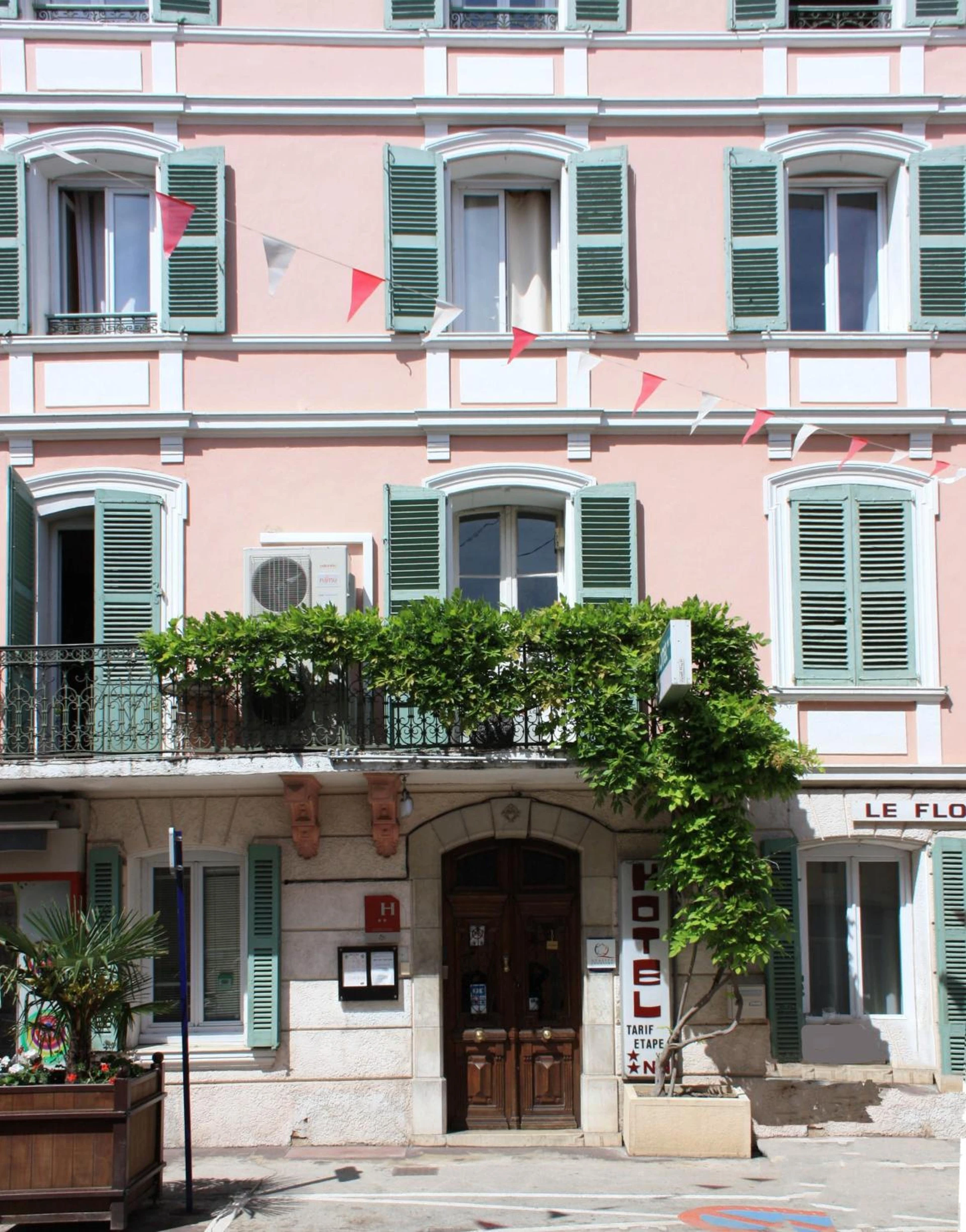 Salle de séminaire à Hotel Le Flore - Organiser un événement professionnel à Fréjus
