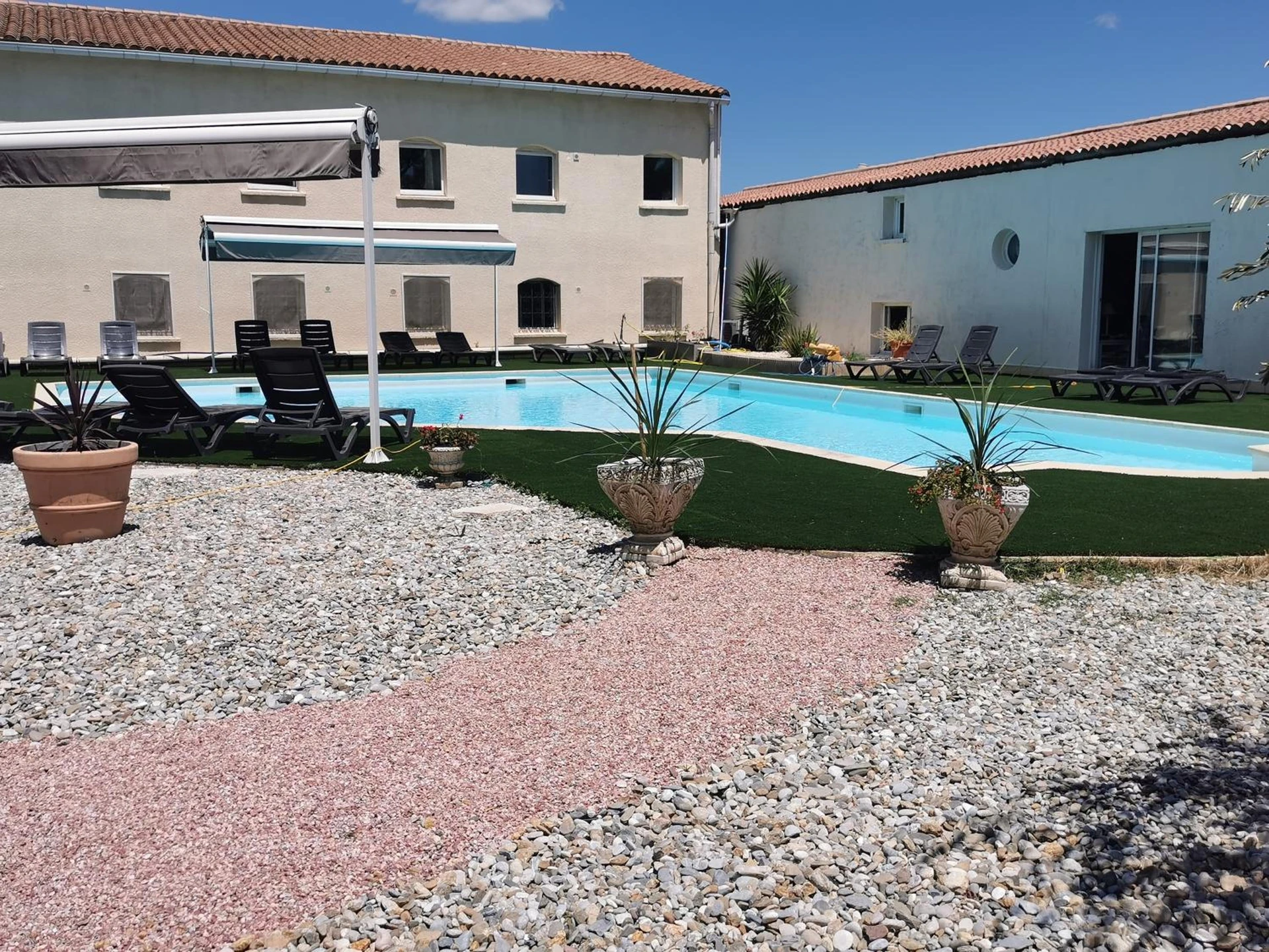 Organiser un séminaire d'entreprise : Hôtel Le Floreal à trebes