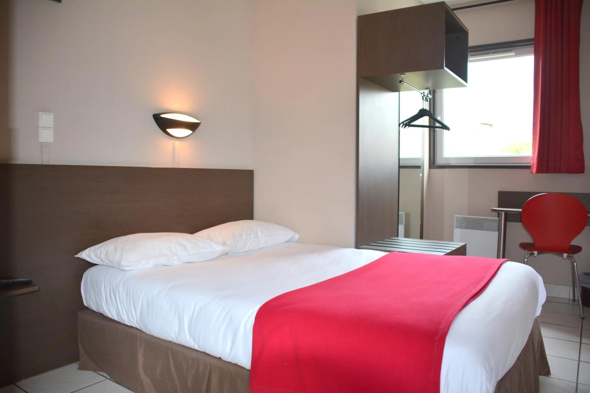 Chambre disponible pour un séminaire d'entreprise à Hôtel Le Floreal - Trèbes