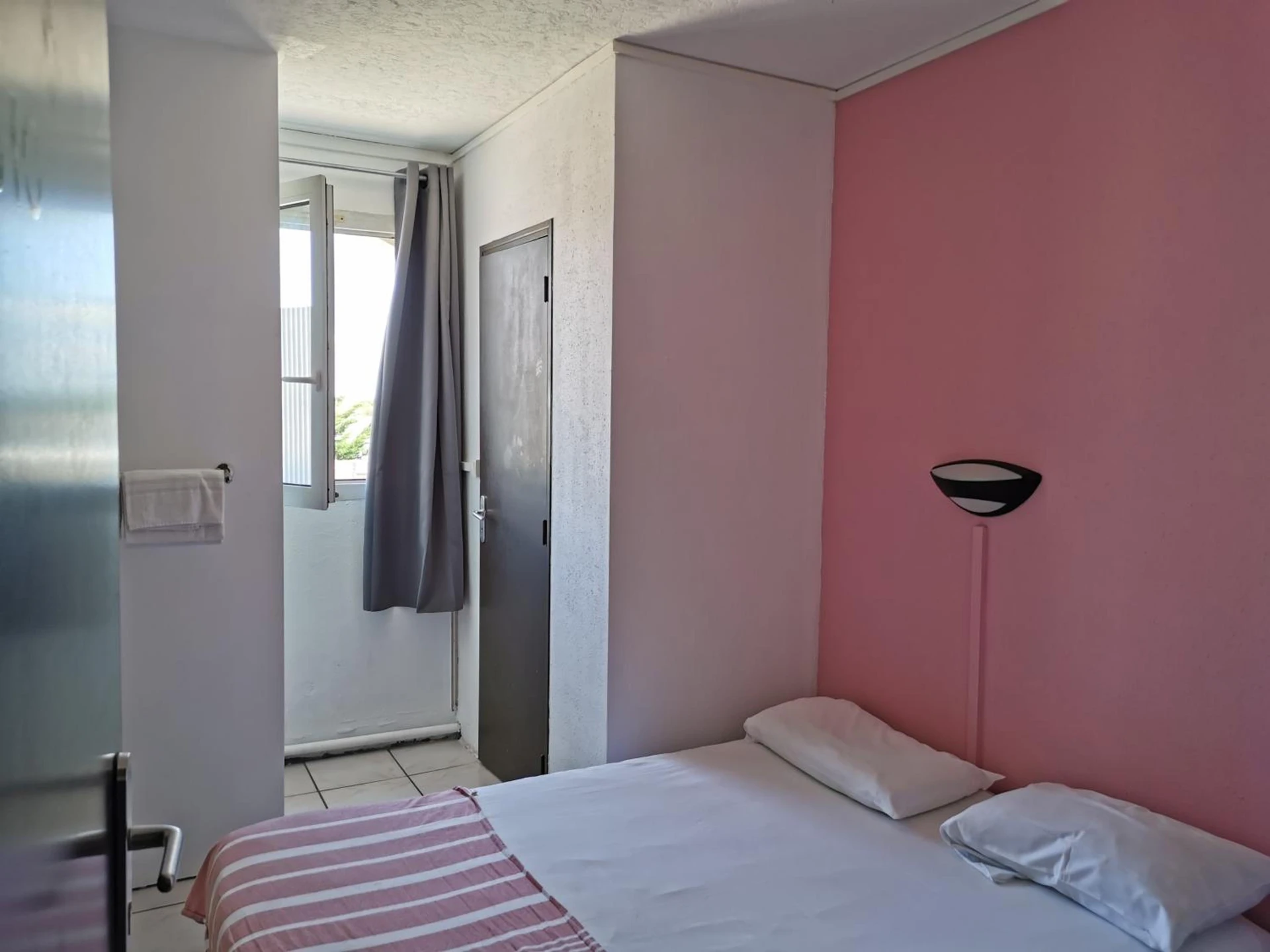 Chambre disponible pour un séminaire d'entreprise à Hôtel Le Floreal - Trèbes