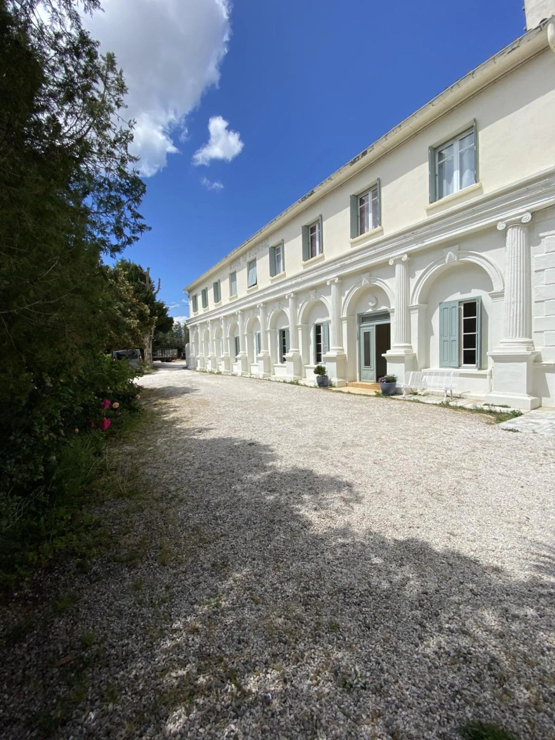 Organiser un séminaire d'entreprise : HOTEL LE FLOREAL à le-soler