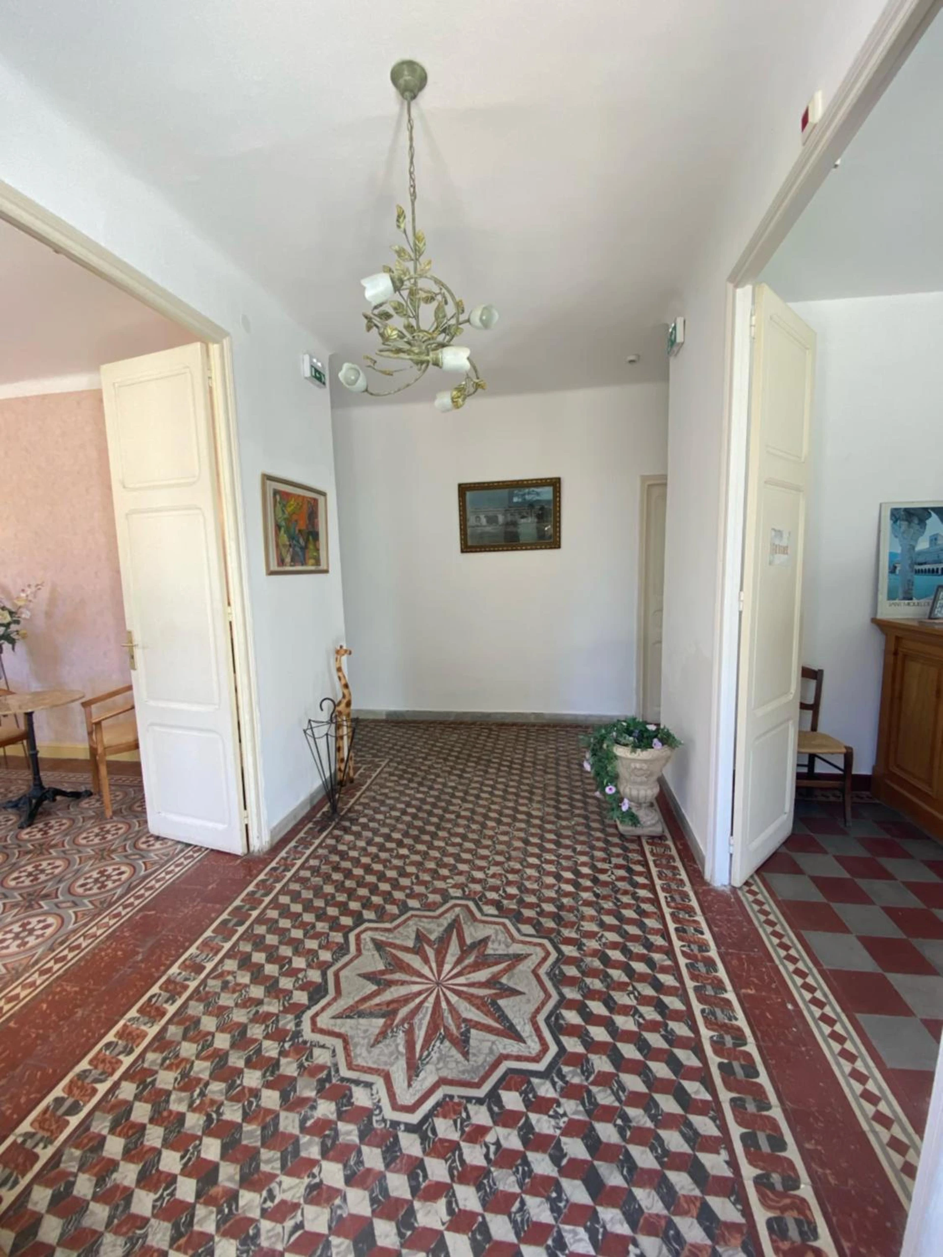 Organiser un séminaire d'entreprise : HOTEL LE FLOREAL à le-soler