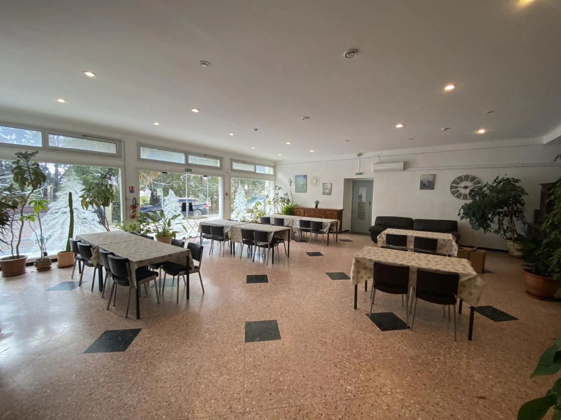 Organiser un séminaire d'entreprise : HOTEL LE FLOREAL à le-soler