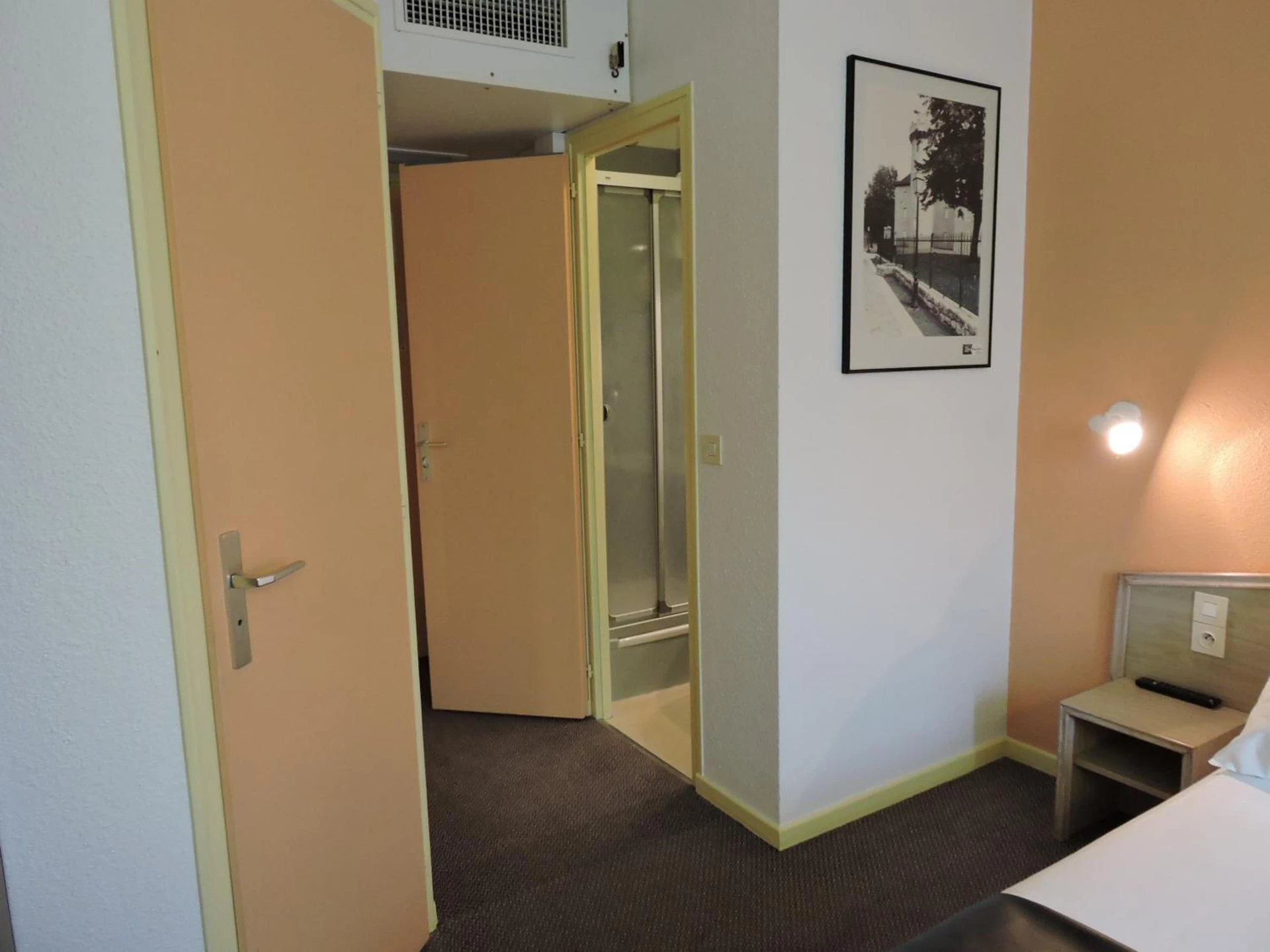 Magnifique chambre pour un séminaire d'entreprise à Hotel le Foron - La Roche-sur-Foron
