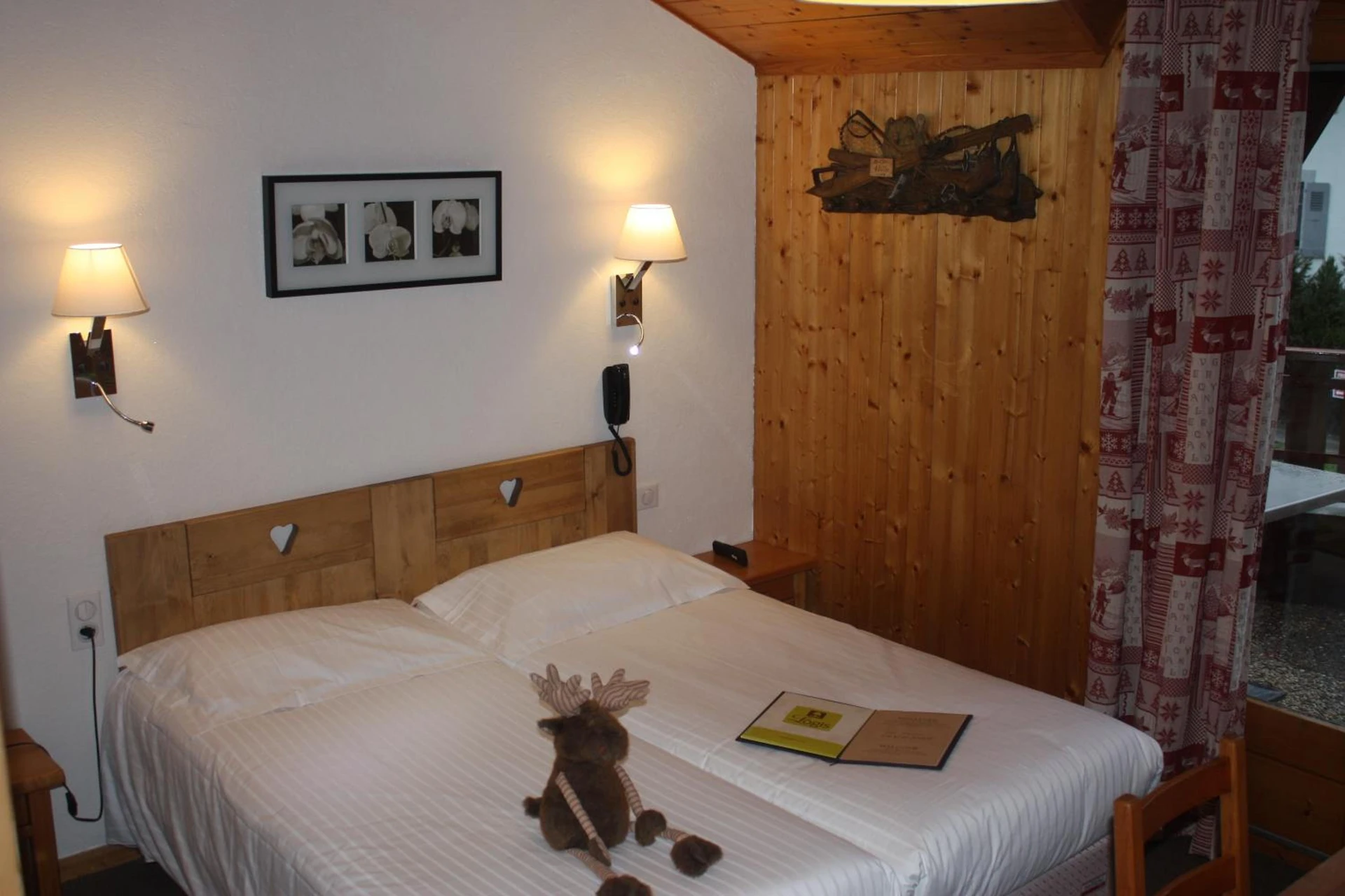 Chambre disponible pour un séminaire d'entreprise à Logis Hotel Gai Soleil - Samoëns