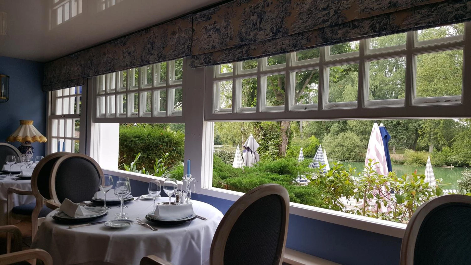 Organiser un séminaire d'entreprise : LOGIS - Hôtel & Restaurant Le Gonfalon à germigny-l-eveque