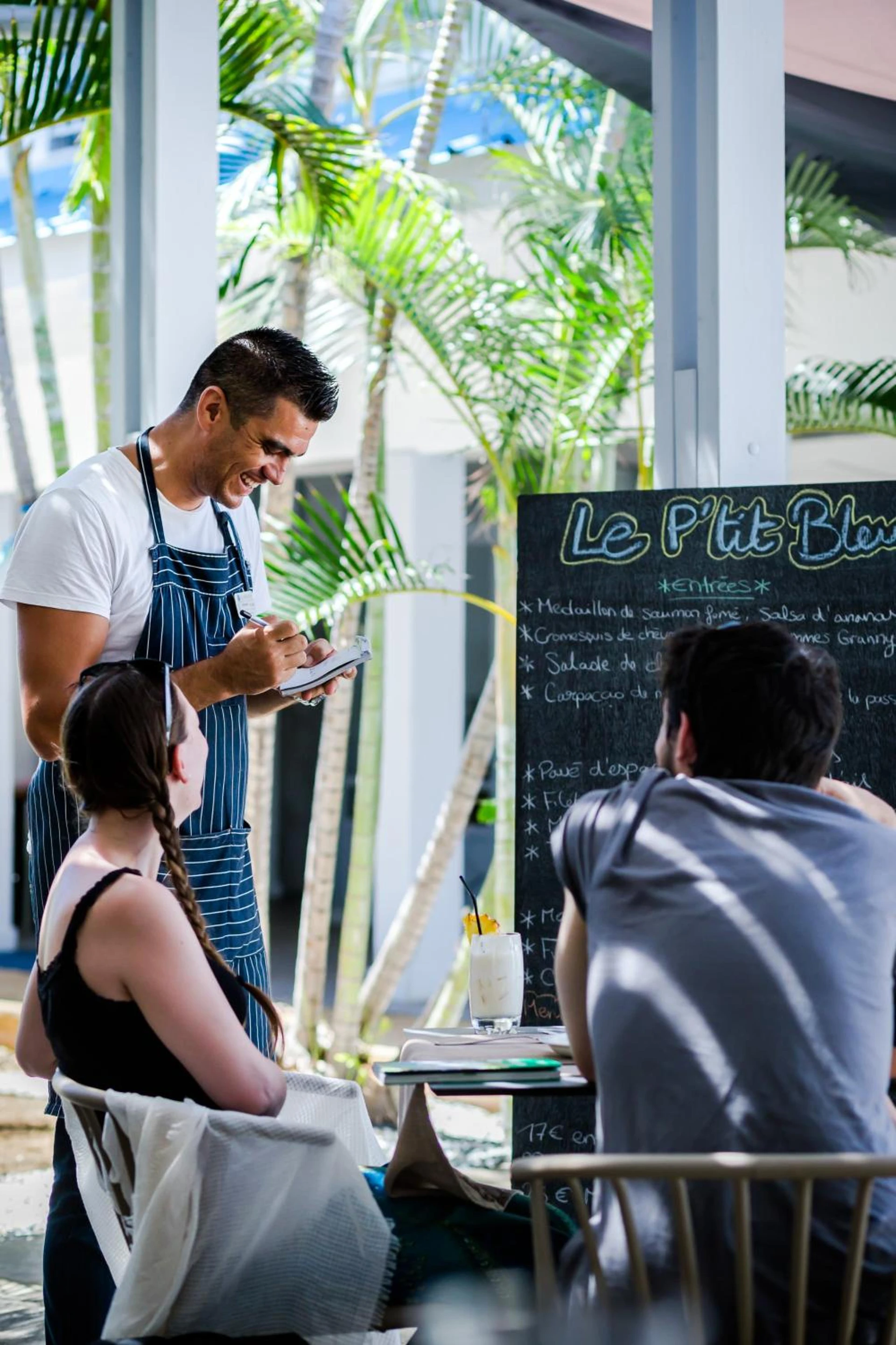 Organiser un séminaire d'entreprise : Hôtel Le Grand Bleu à saint-gilles-les-bains