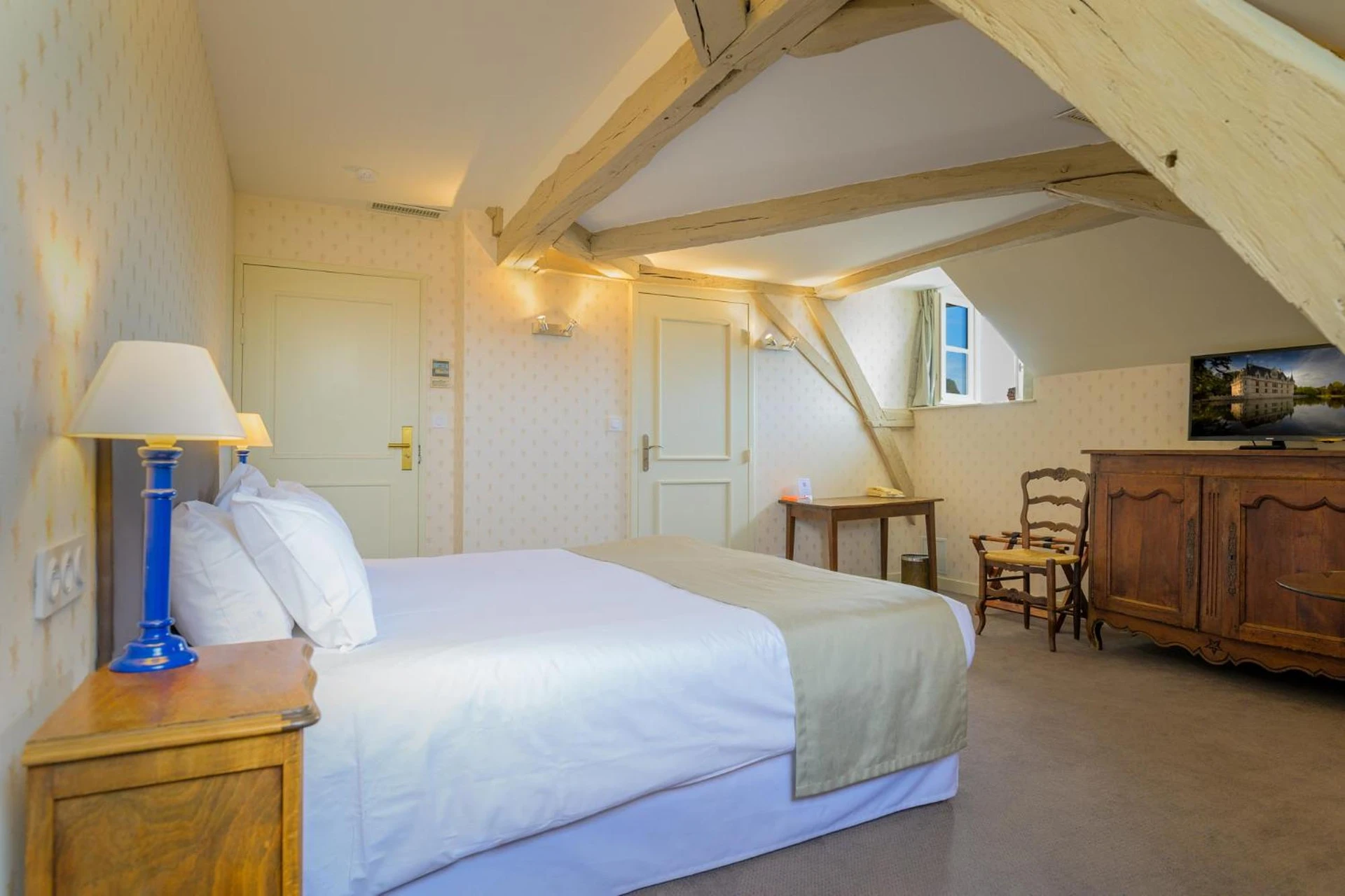 Chambre disponible pour un séminaire d'entreprise à Hôtel Grand Monarque - Azay-le-Rideau