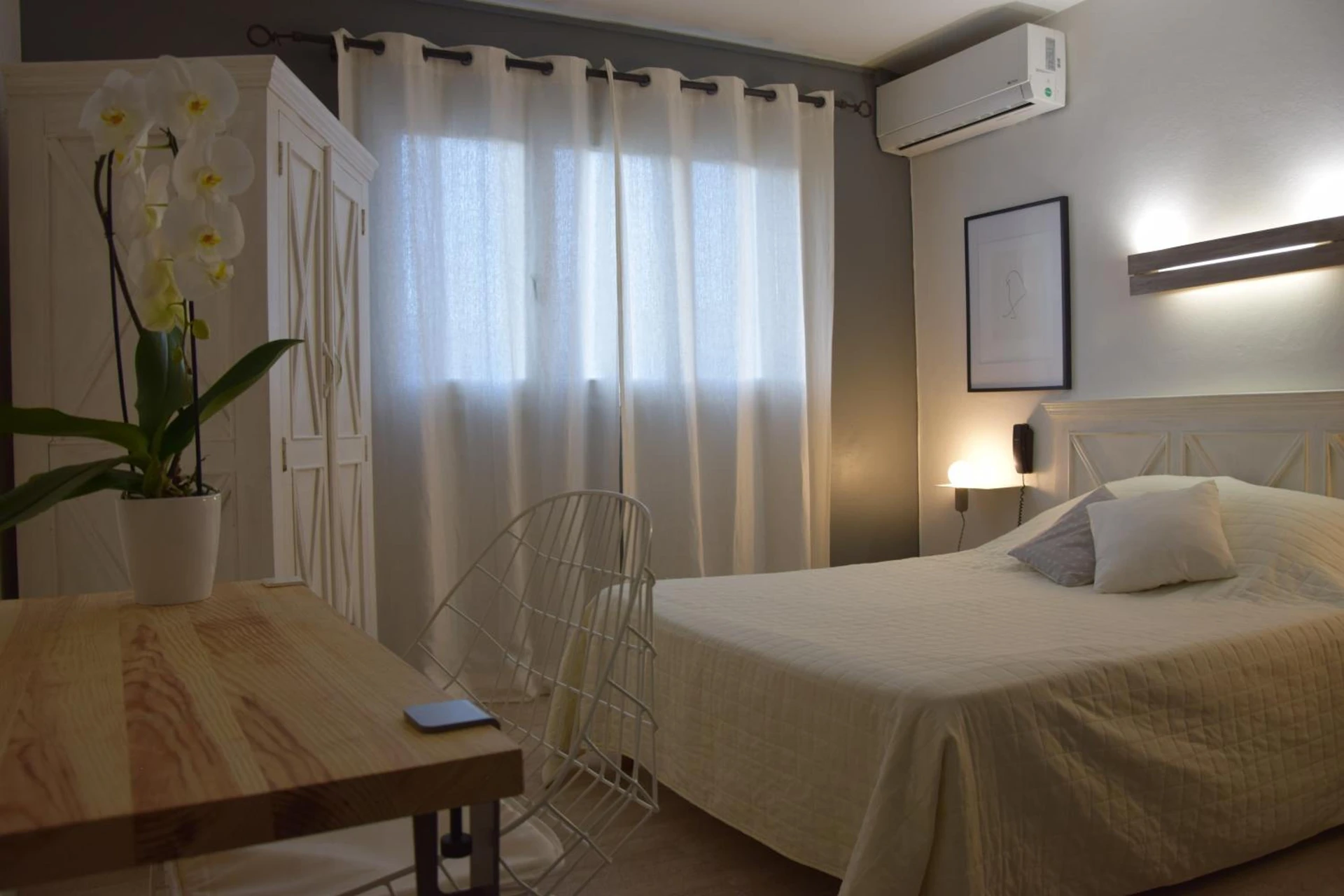 Salle de séminaire à Hôtel le Grillon - Organiser un événement professionnel à LʼÎle-Rousse