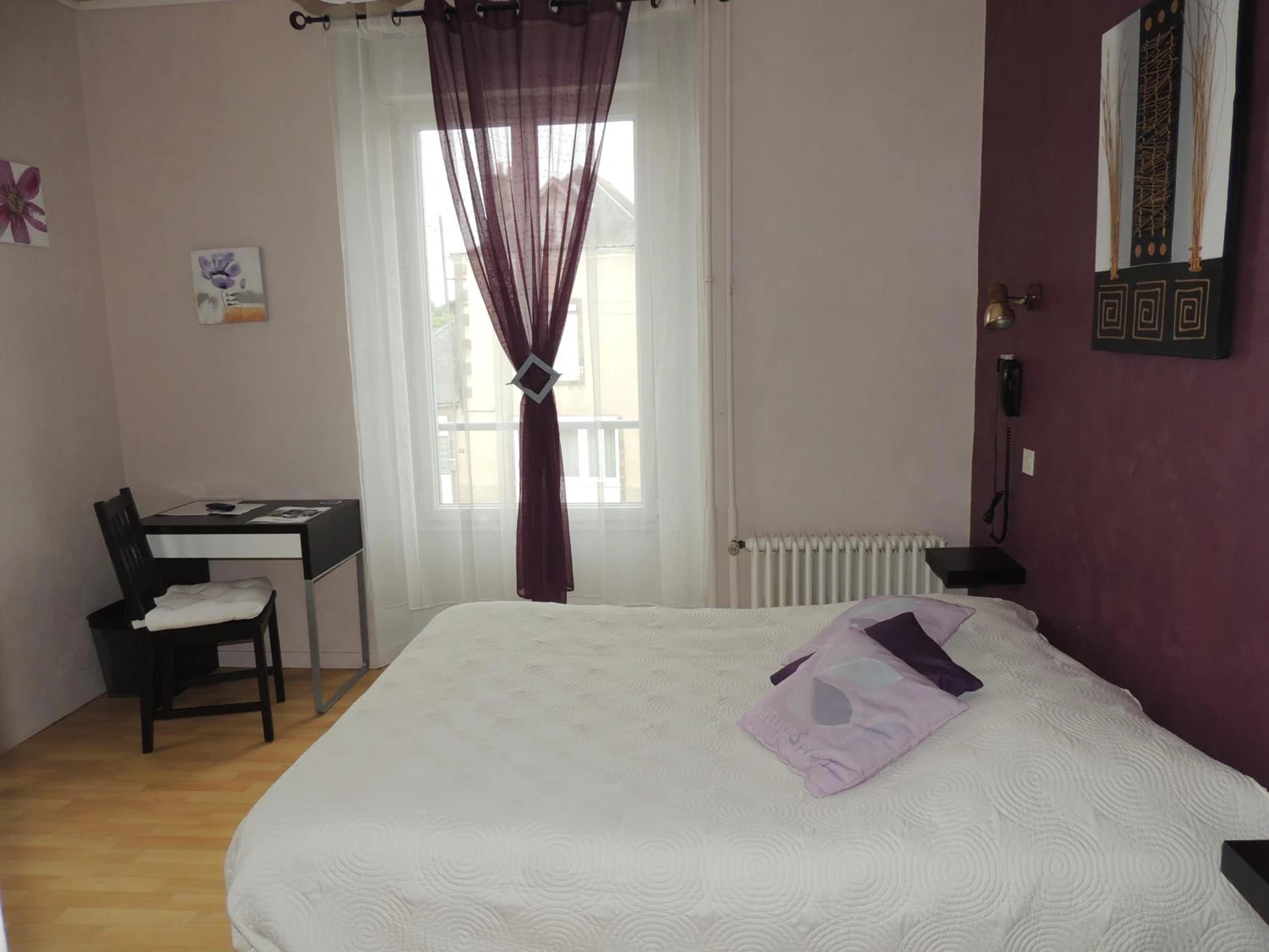 Magnifique chambre pour un séminaire d'entreprise à Le Gue de Genes - Ambrieres Les Vallees