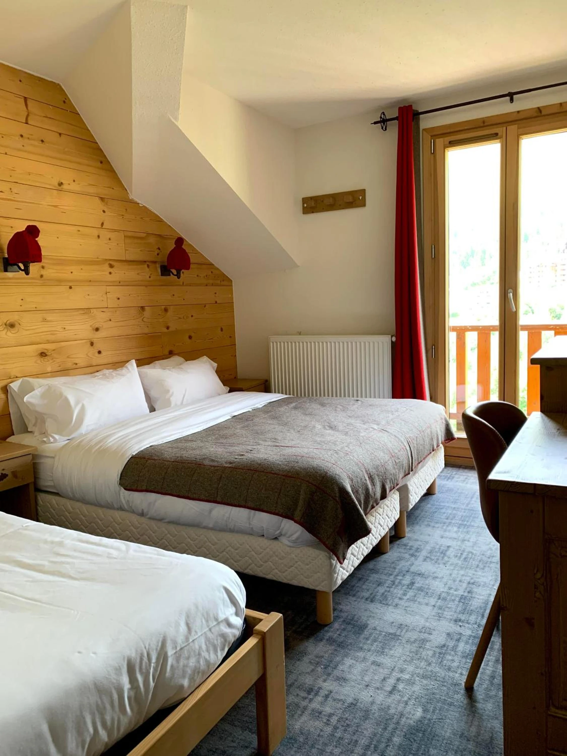 Chambre disponible pour un séminaire d'entreprise à Hotel Lac Bleu 1650 - Saint-François-Longchamp