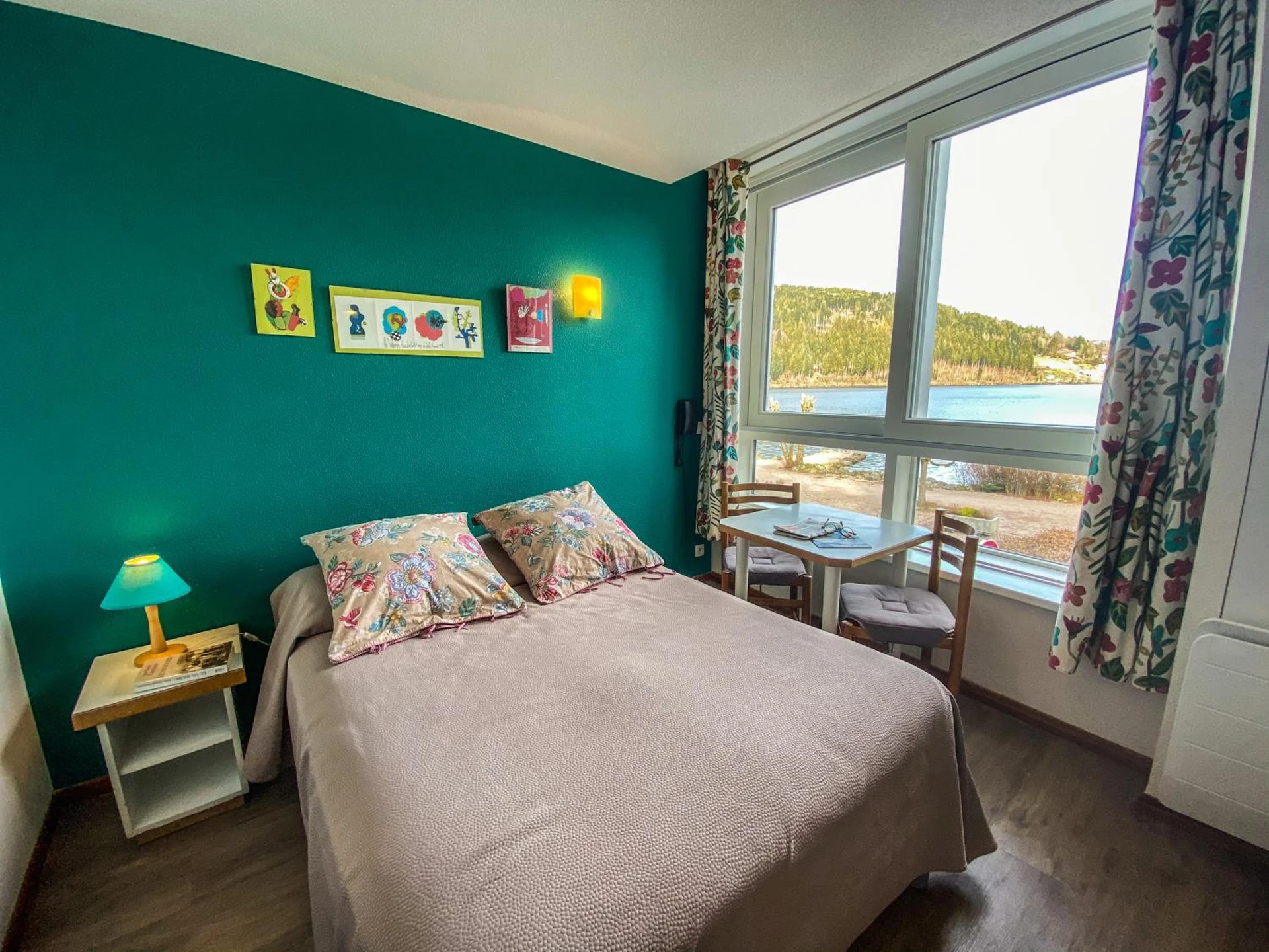 Chambre disponible pour un séminaire d'entreprise à Appart'Hôtel LIDO au bord de l'eau - Gérardmer