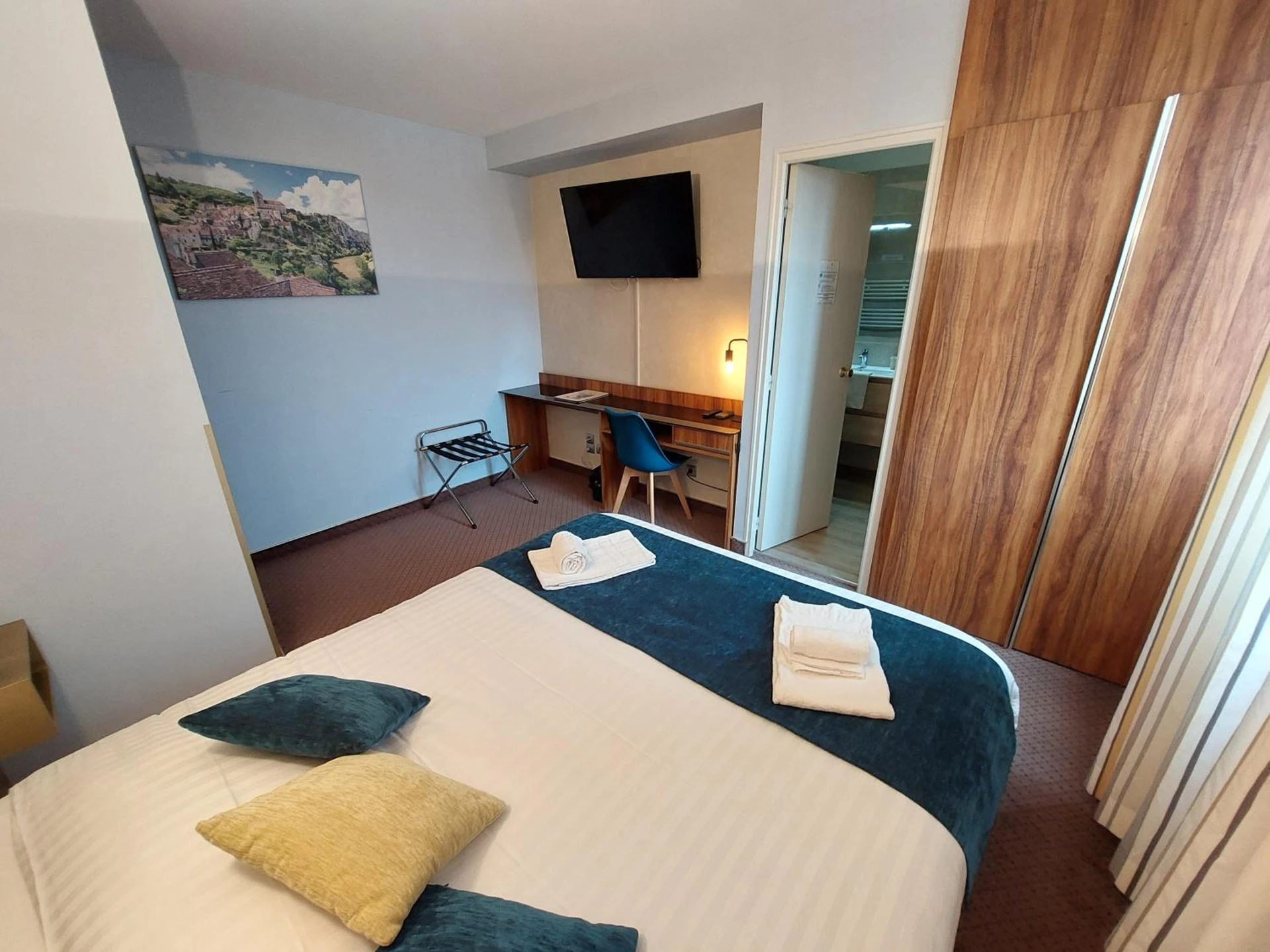 Chambre disponible pour un séminaire d'entreprise à Logis Hôtels - Hôtel et Restaurant Le Lion d'Or - Gramat
