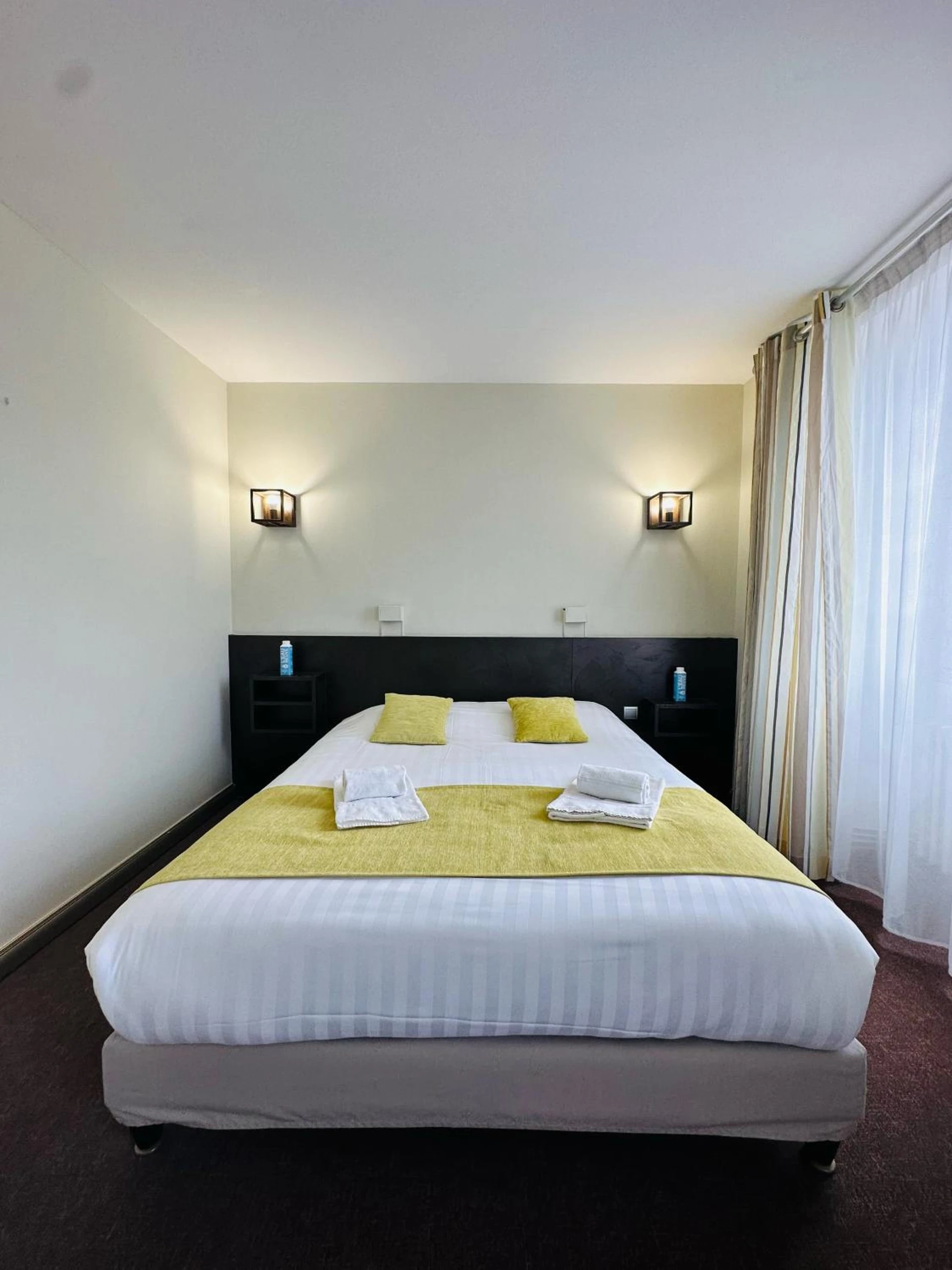 Chambre disponible pour un séminaire d'entreprise à Logis Hôtels - Hôtel et Restaurant Le Lion d'Or - Gramat