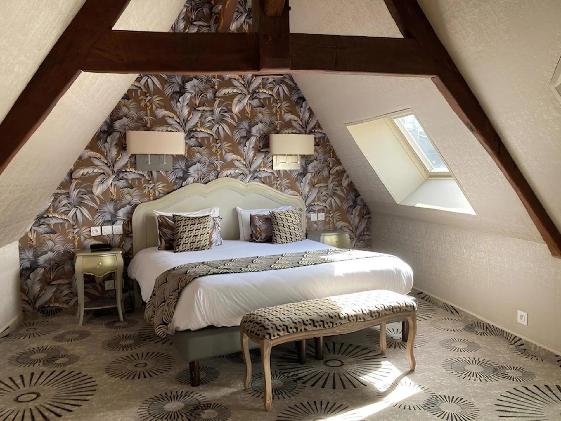 Chambre disponible pour un séminaire d'entreprise à Hotel Le Lion D'Or et Restaurant La Table Du Lion - Bayeux
