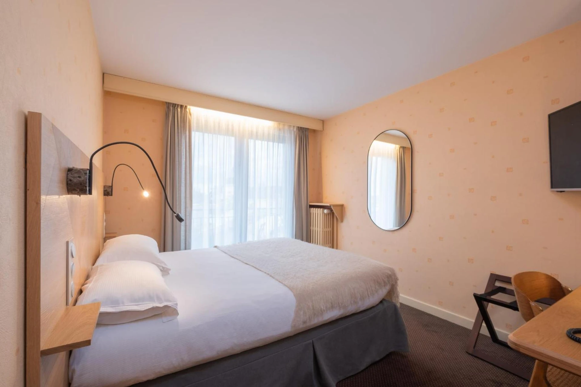 Chambre disponible pour un séminaire d'entreprise à Cit'Hotel Logis De Brou - Bourg-en-Bresse