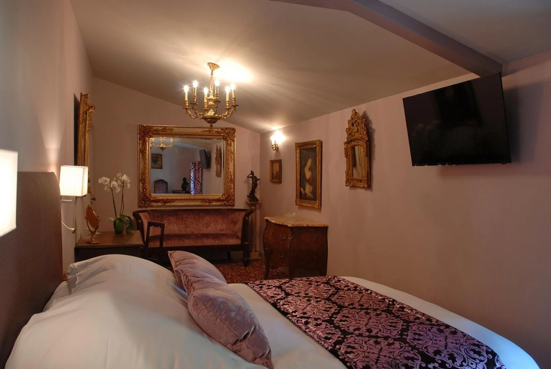 Chambre disponible pour un séminaire d'entreprise à Le Logis du Péré - Saint-Coutant-le-Grand