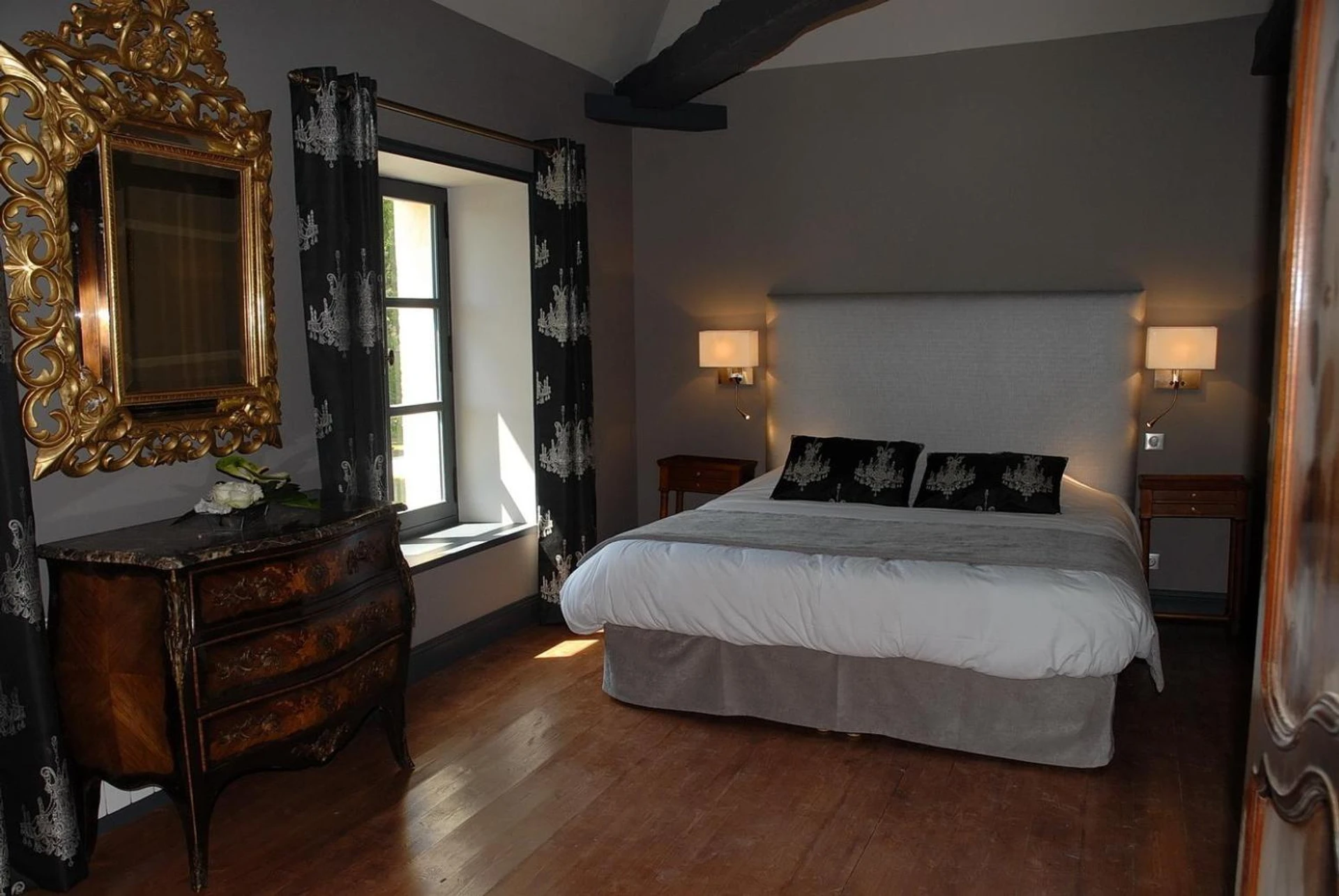 Chambre disponible pour un séminaire d'entreprise à Le Logis du Péré - Saint-Coutant-le-Grand