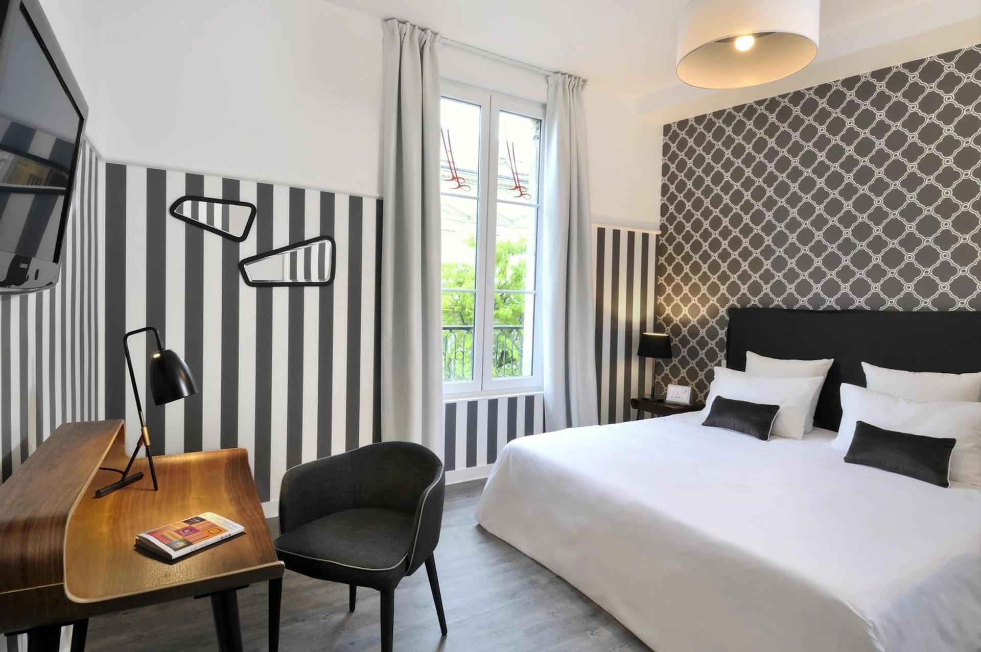 Chambre disponible pour un séminaire d'entreprise à The Originals Boutique, Hôtel Le Londres, Saumur - Saumur