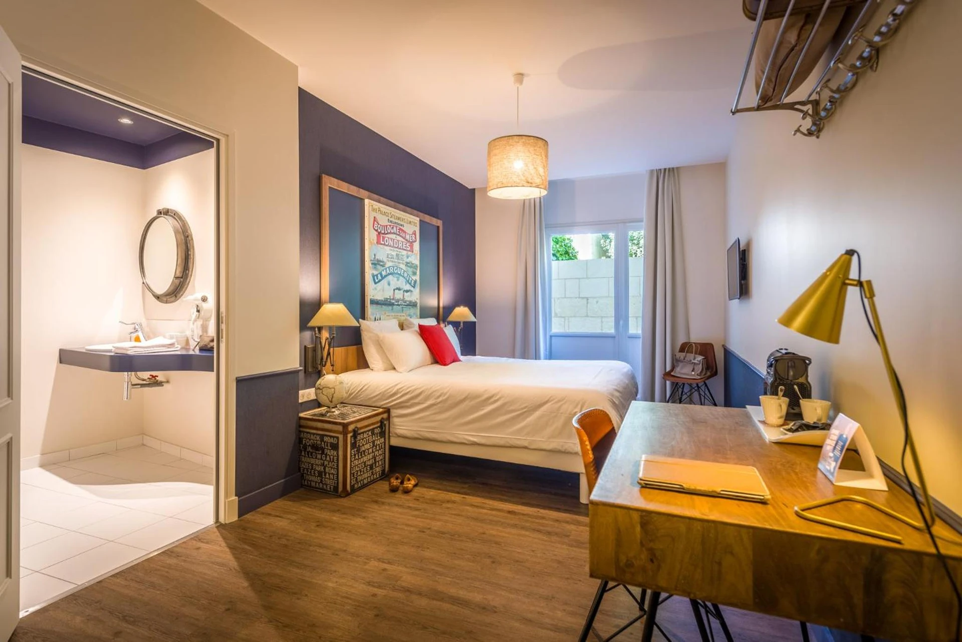 Chambre disponible pour un séminaire d'entreprise à The Originals Boutique, Hôtel Le Londres, Saumur - Saumur